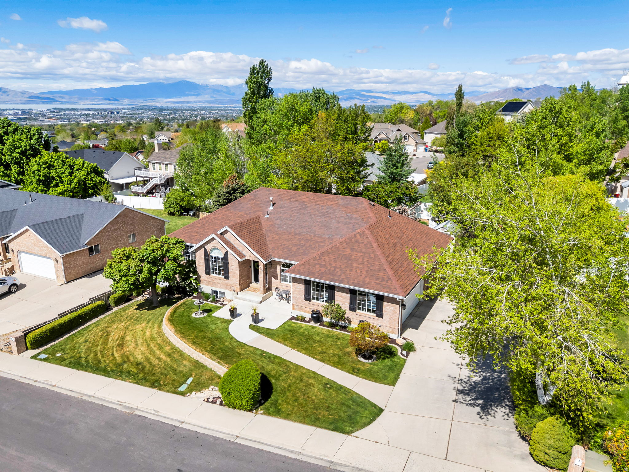 AUTUMN COVE - Residential