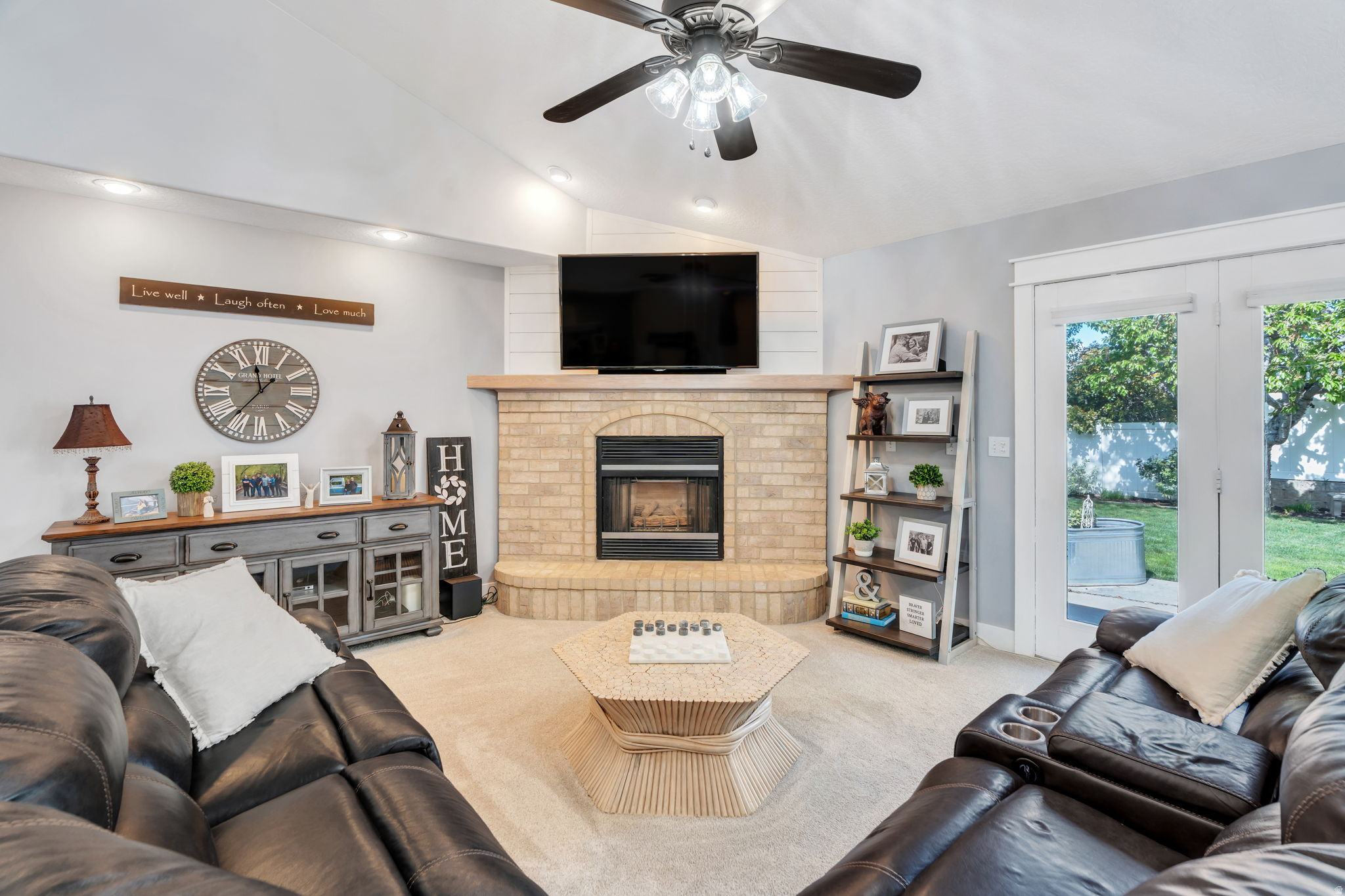 AUTUMN COVE - Residential