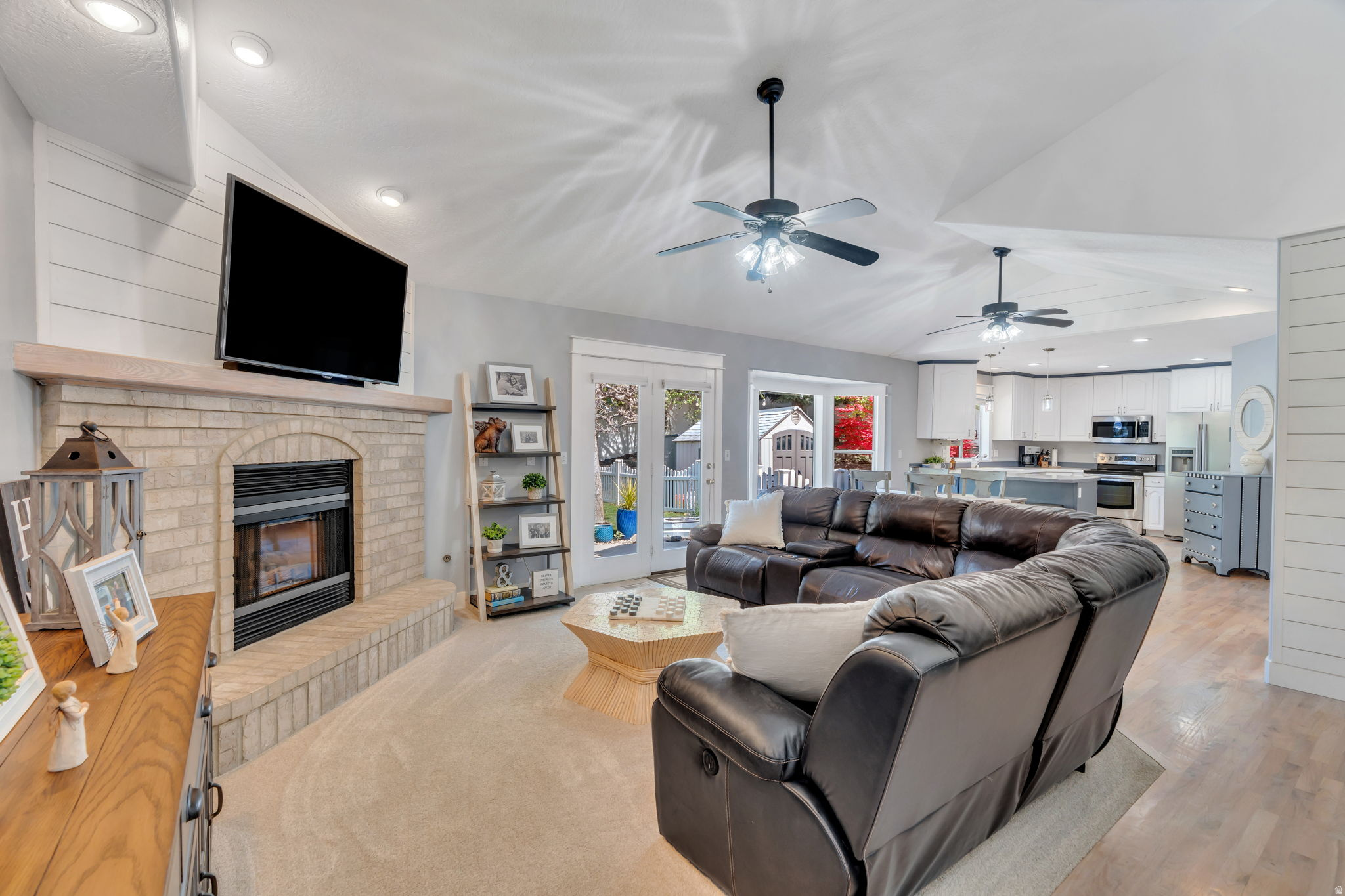 AUTUMN COVE - Residential