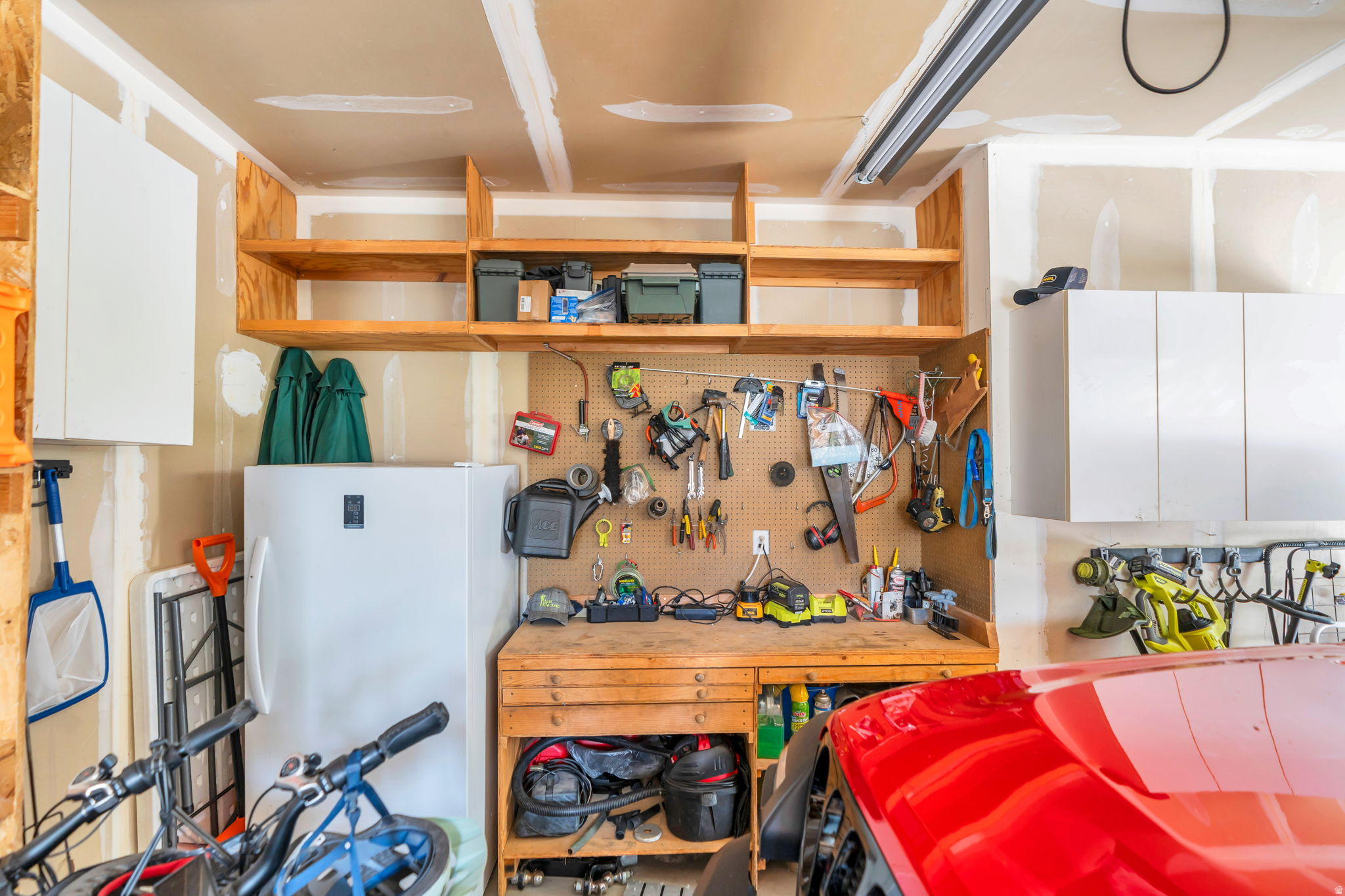 AUTUMN COVE - Residential