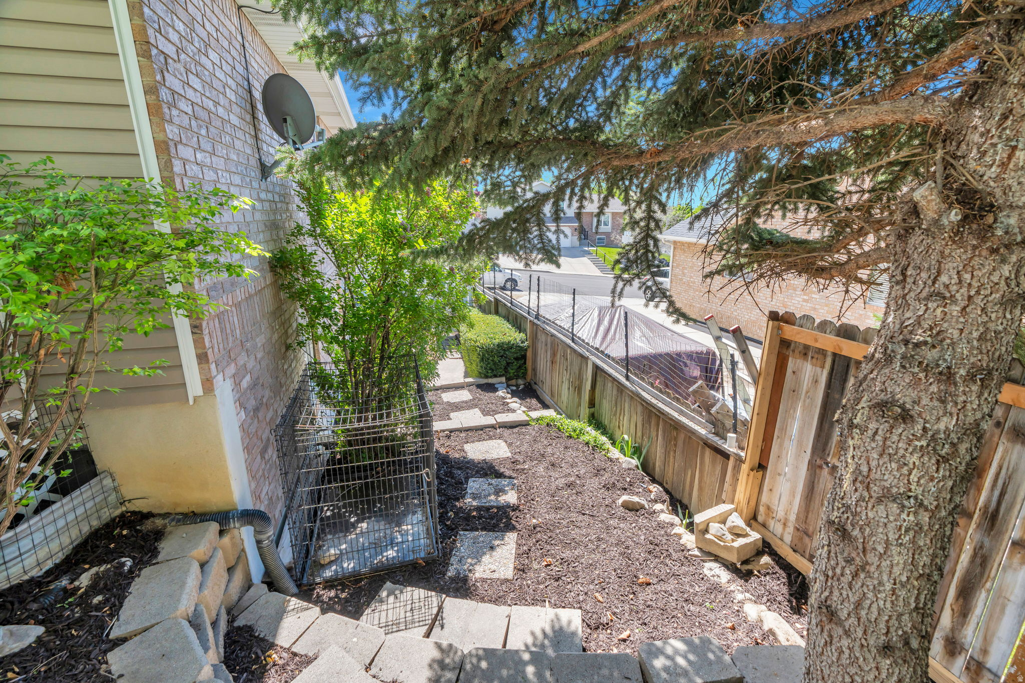 AUTUMN COVE - Residential