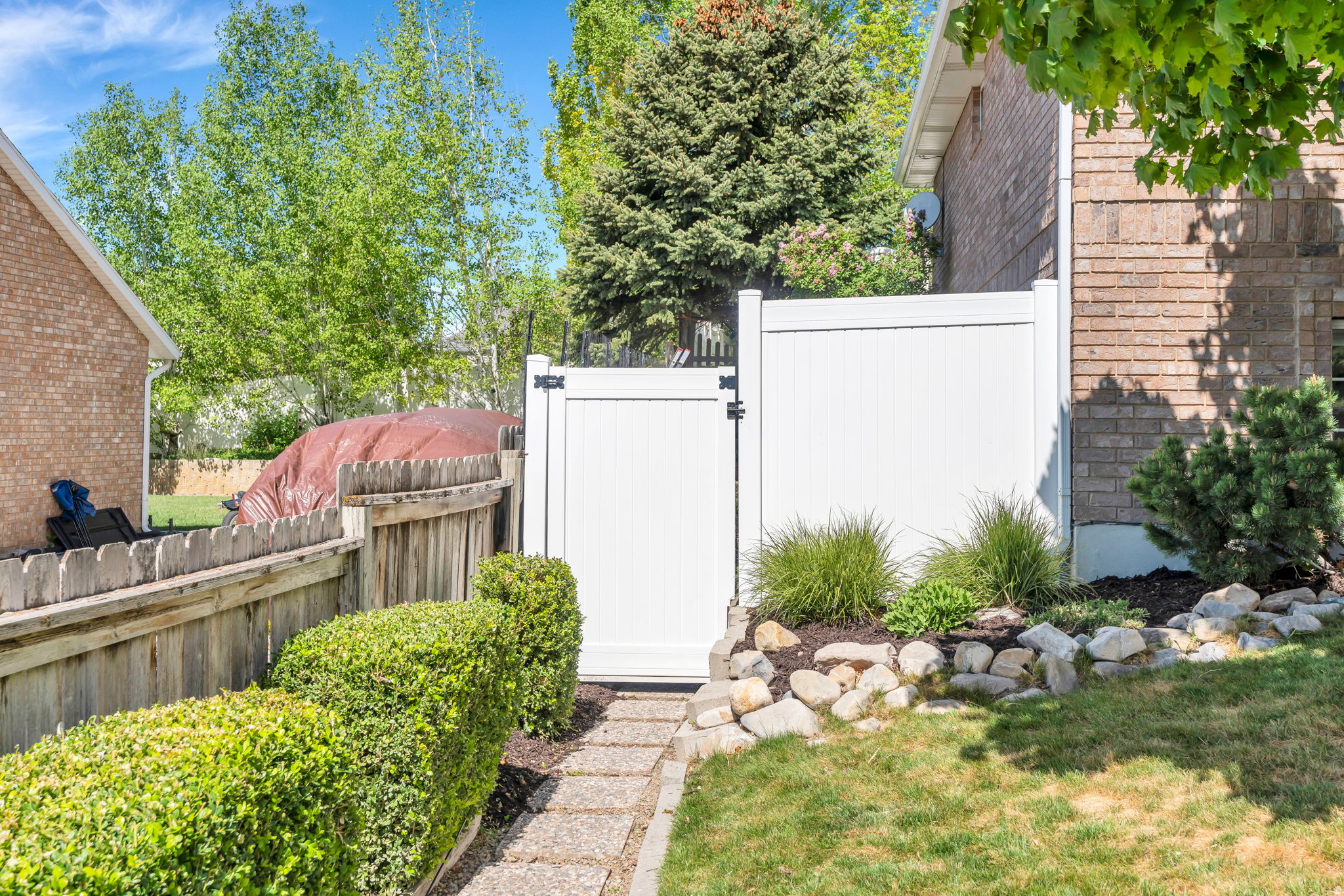 AUTUMN COVE - Residential