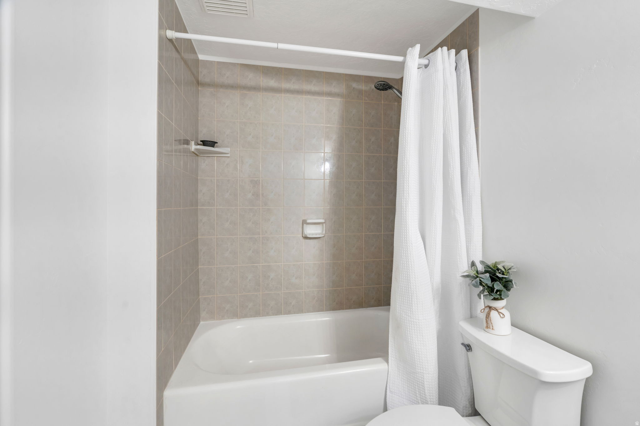 AUTUMN COVE - Residential