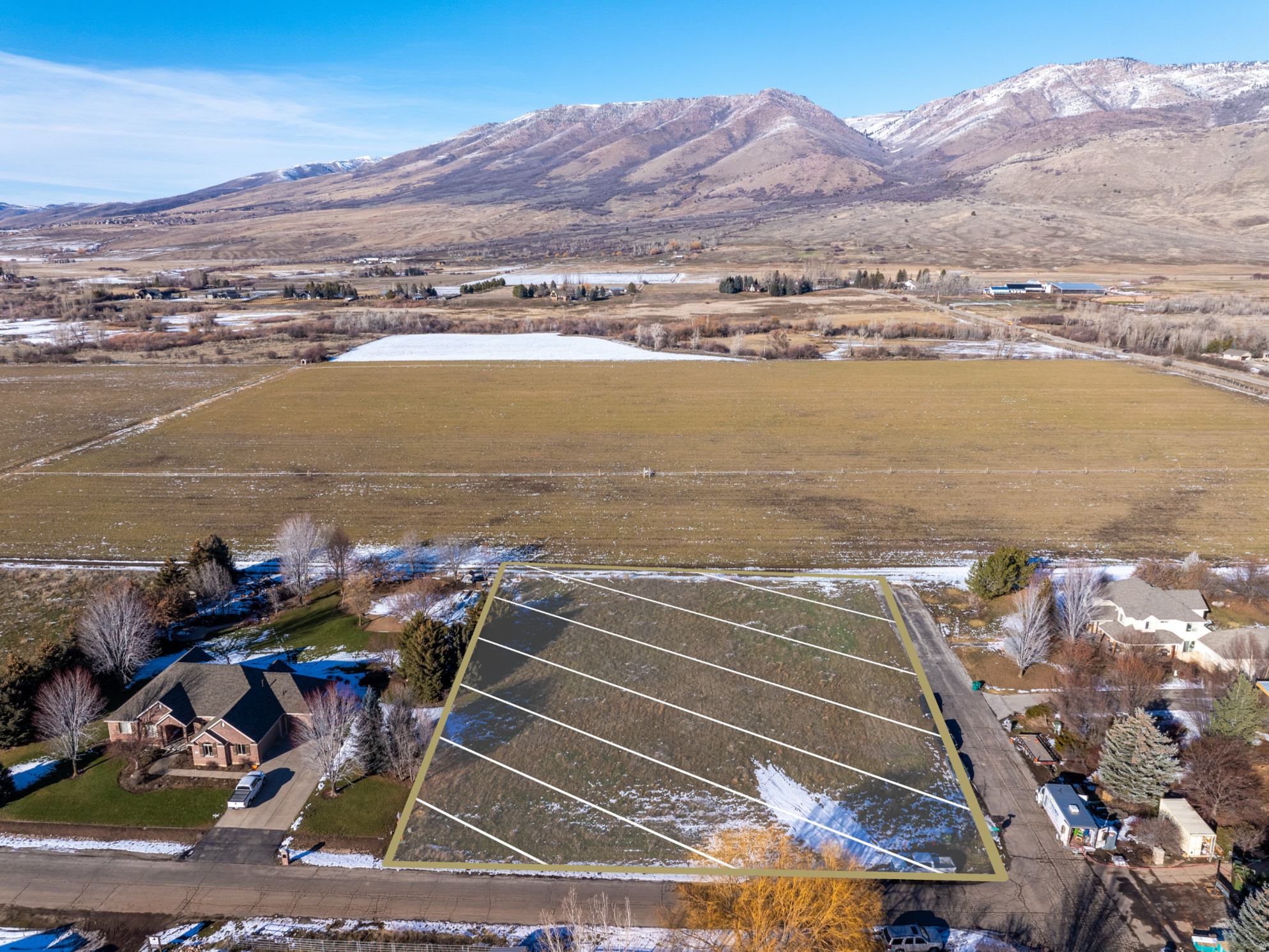 HERITAGE KNOLL - Land