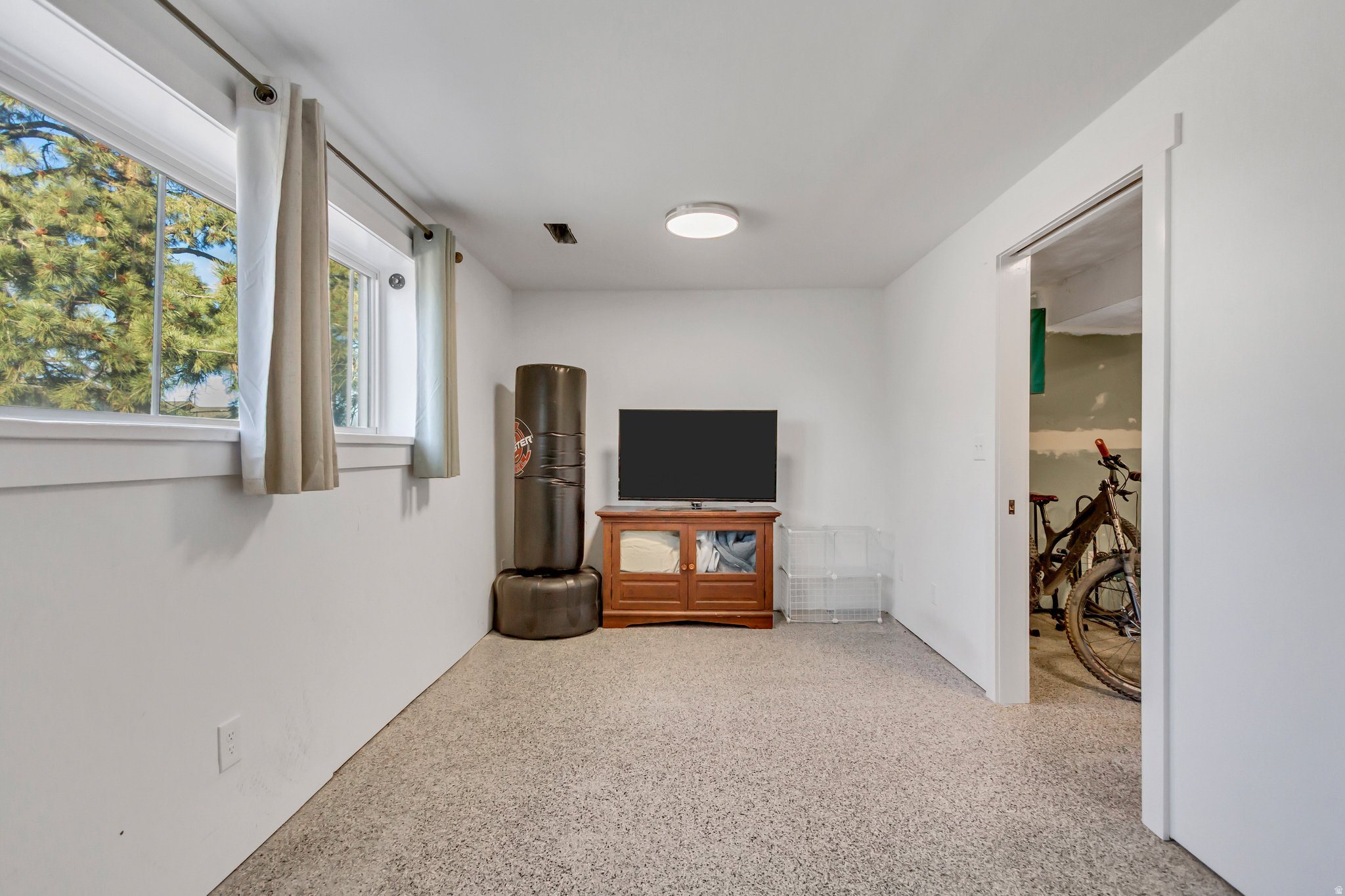 RIVIERA HEIGHTS #4 - Residential