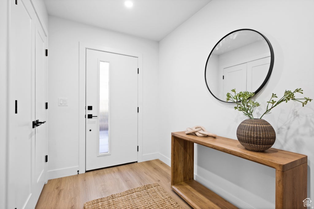 Photo of 549 E WARNOCK AVE S #UNIT B, Salt Lake City, UT 84106 (MLS # 2172404)