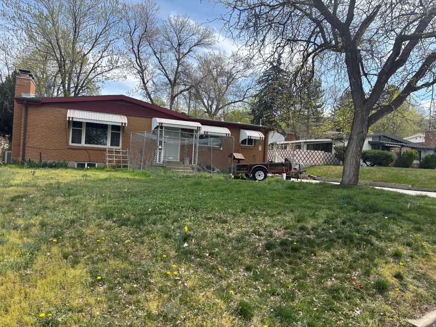 CHANGE OF PLANS! Will review offers Monday.  Do not disturb owner!   No offers will be considered without proof funds. Walk out basement. New windows 4 years ago, sewer liner to the road, basement plumbing replaced. Kit for a 2 car garage will be left with the home.