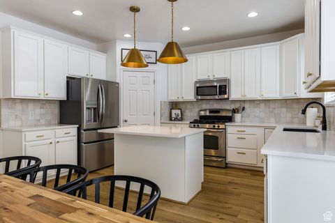 Tiny photo for 602 W CRENSHAW CT, Saratoga Springs, UT 84045 (MLS # 2114748)