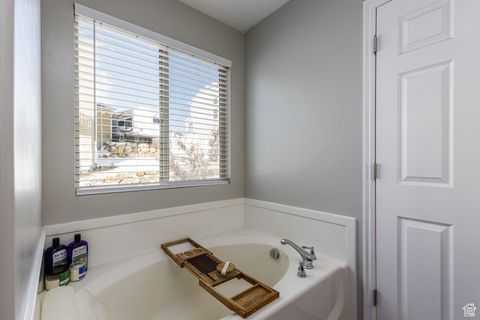 Tiny photo for 602 W CRENSHAW CT, Saratoga Springs, UT 84045 (MLS # 2114748)