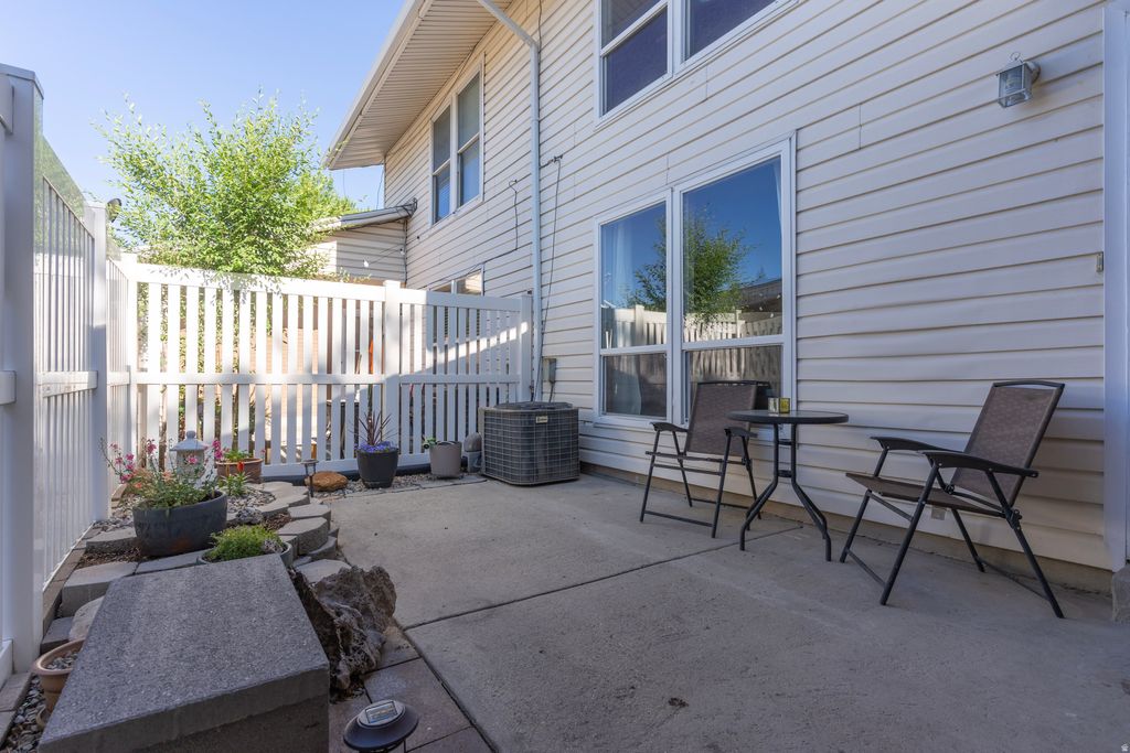 Photo of 5924 S SULTAN CIR, Murray, UT 84107 (MLS # 2160453)
