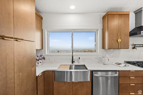 Tiny photo for 3543 S 100 E, Bountiful, UT 84010 (MLS # 2119371)