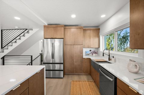 Tiny photo for 3543 S 100 E, Bountiful, UT 84010 (MLS # 2119371)