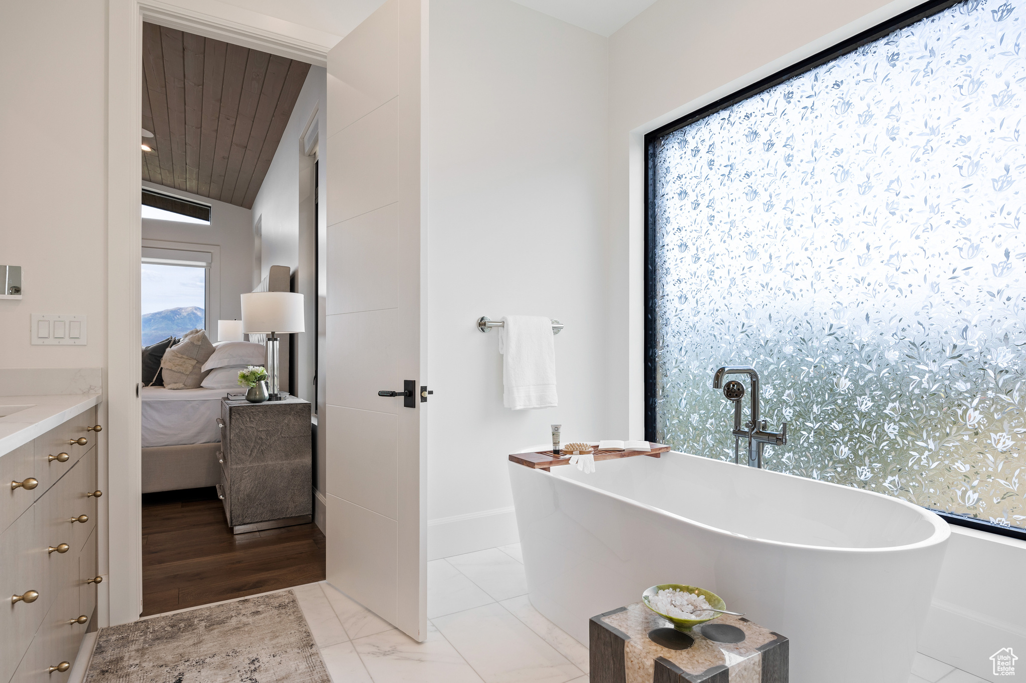 RED LEDGES - Residential