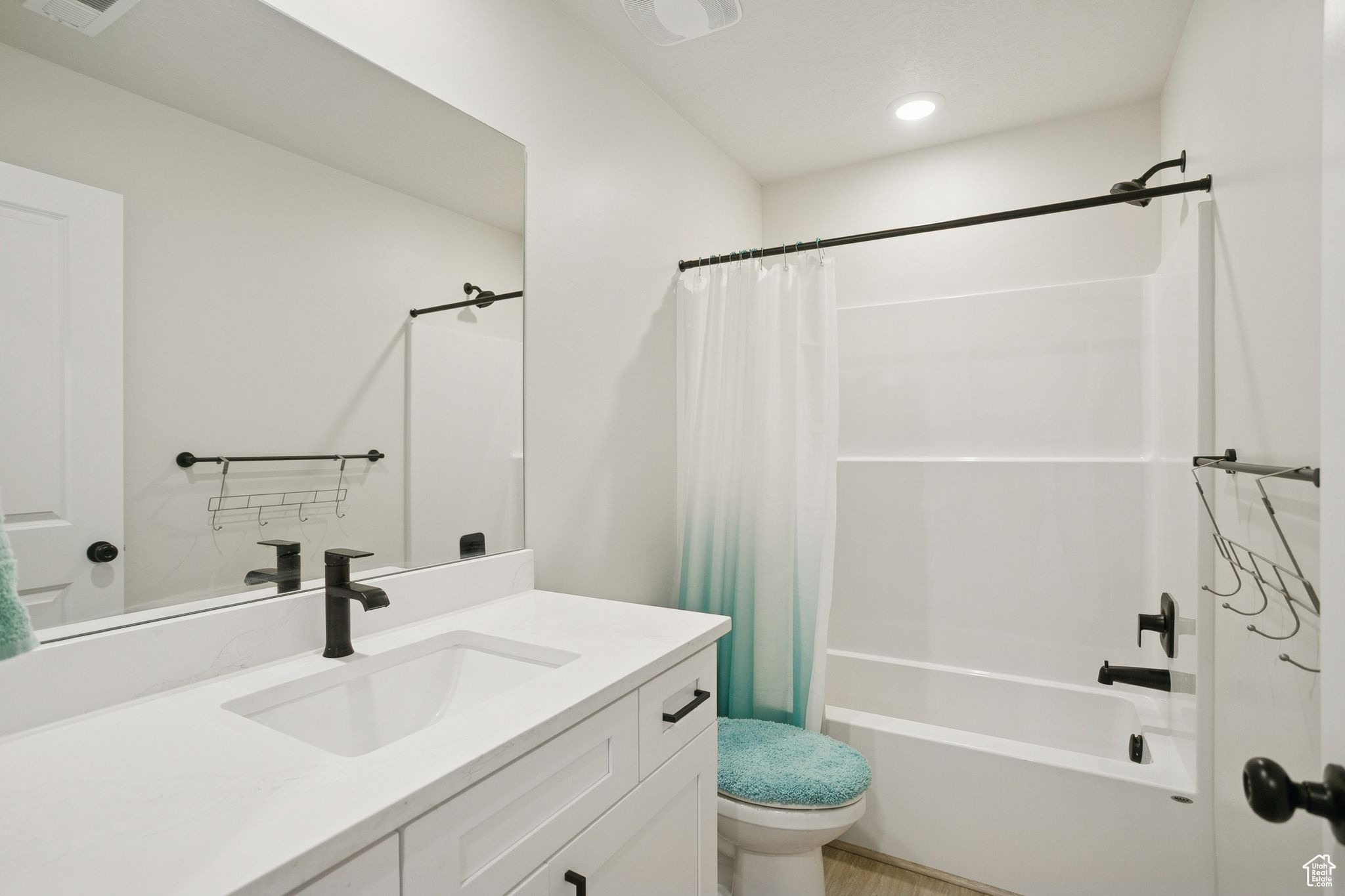 LEXINGTON TOWN HOMES - Residential