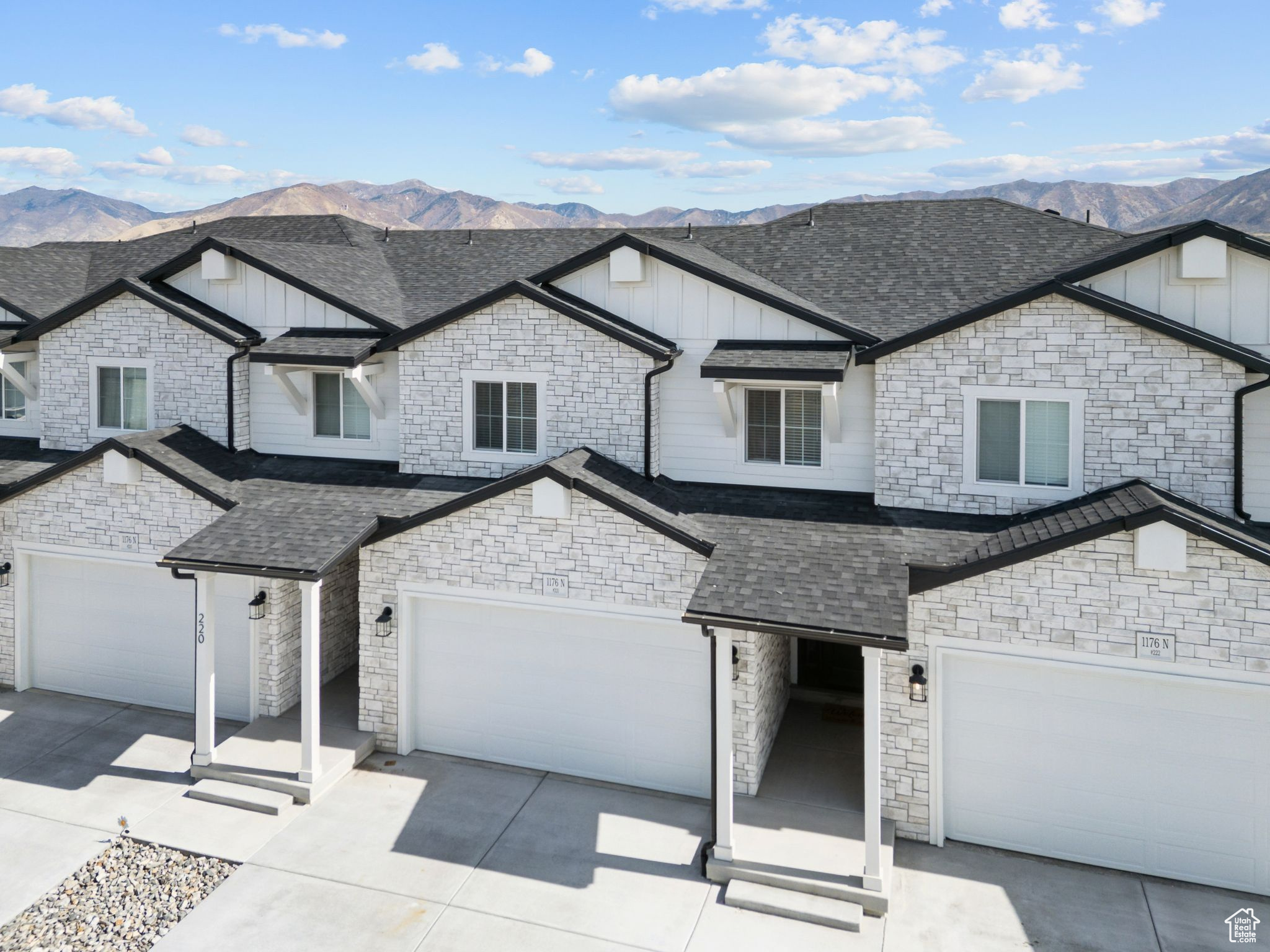 LEXINGTON TOWN HOMES - Residential