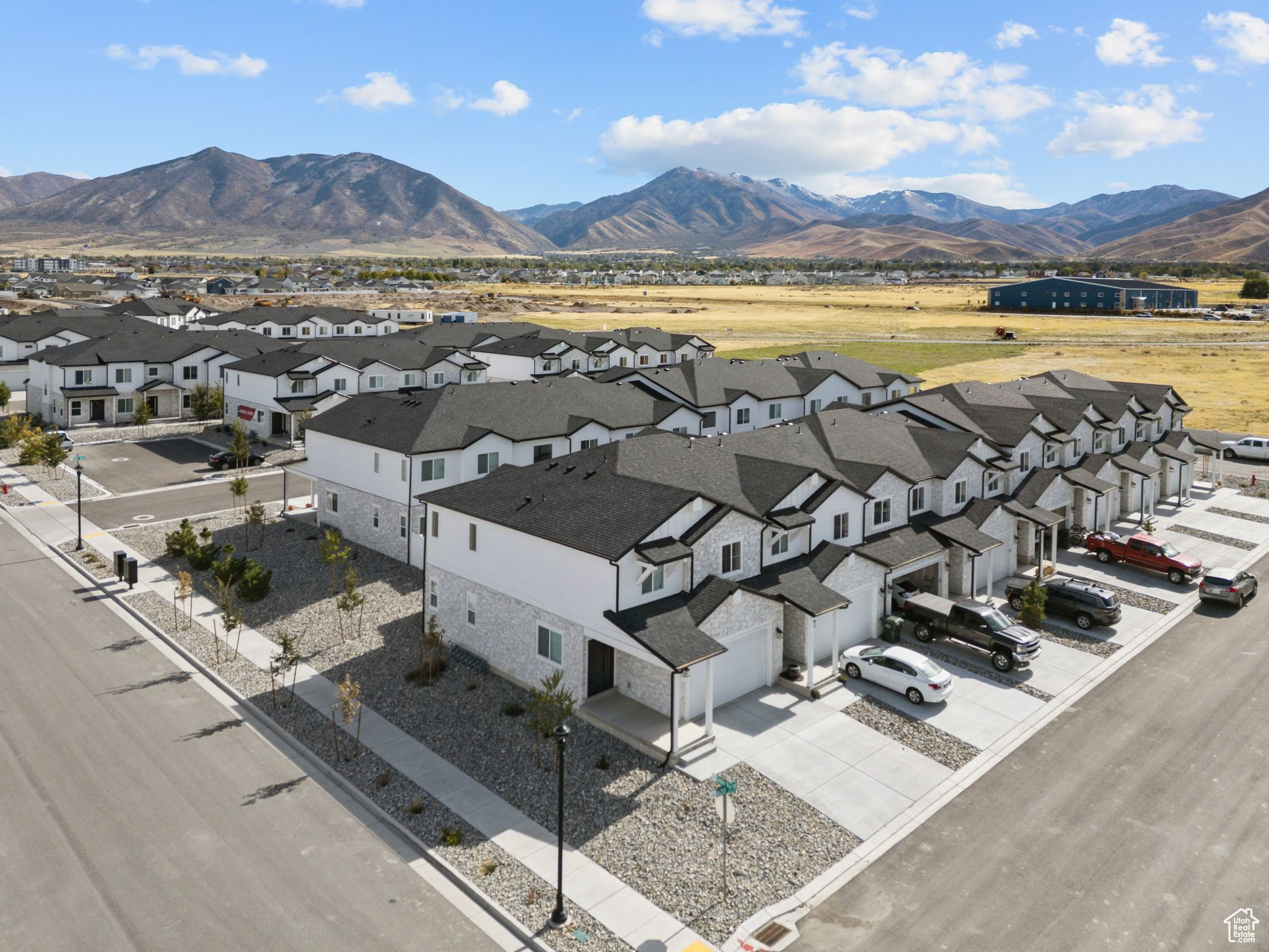 LEXINGTON TOWN HOMES - Residential