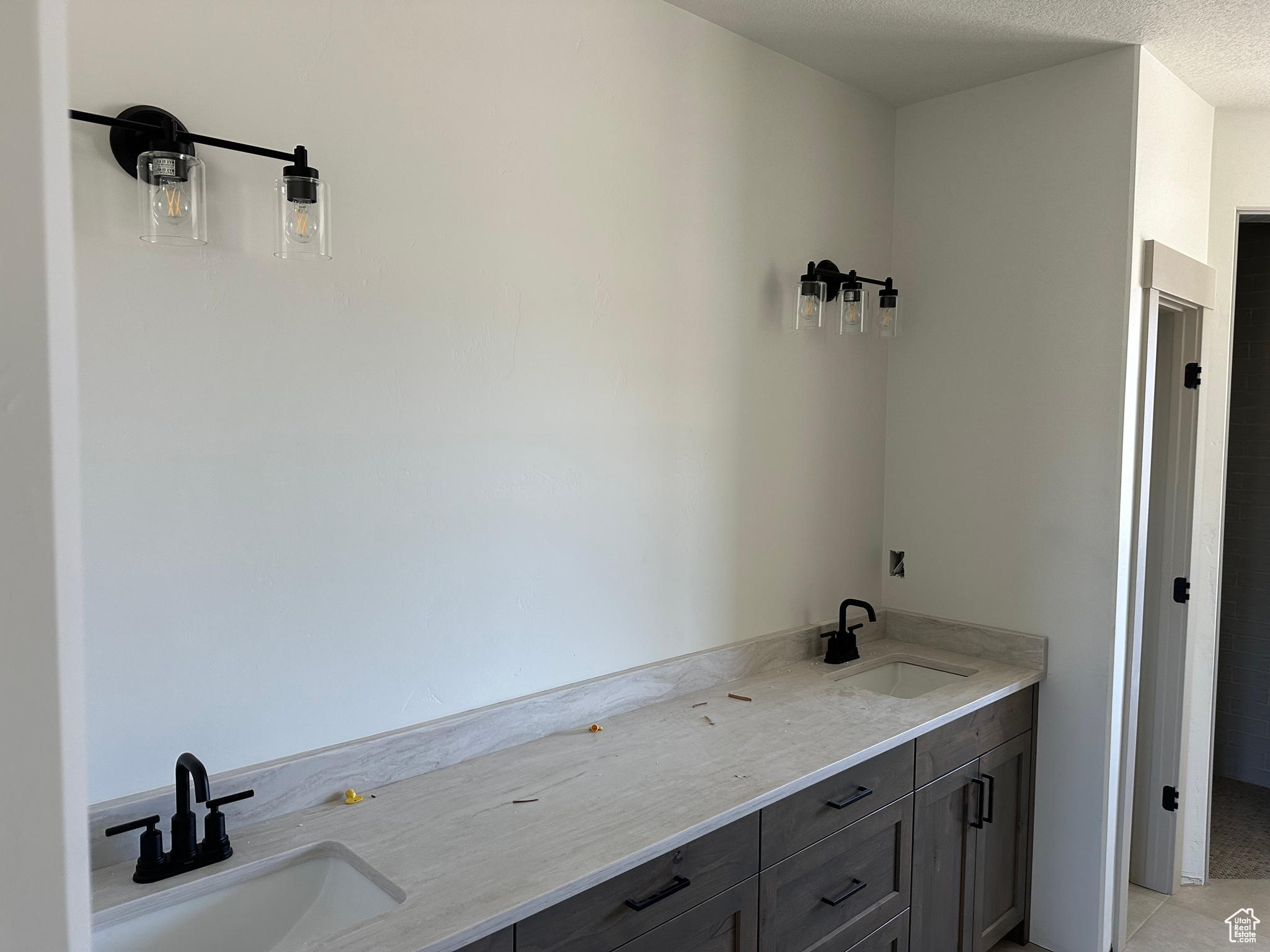 BECKAMS EDGE - Residential