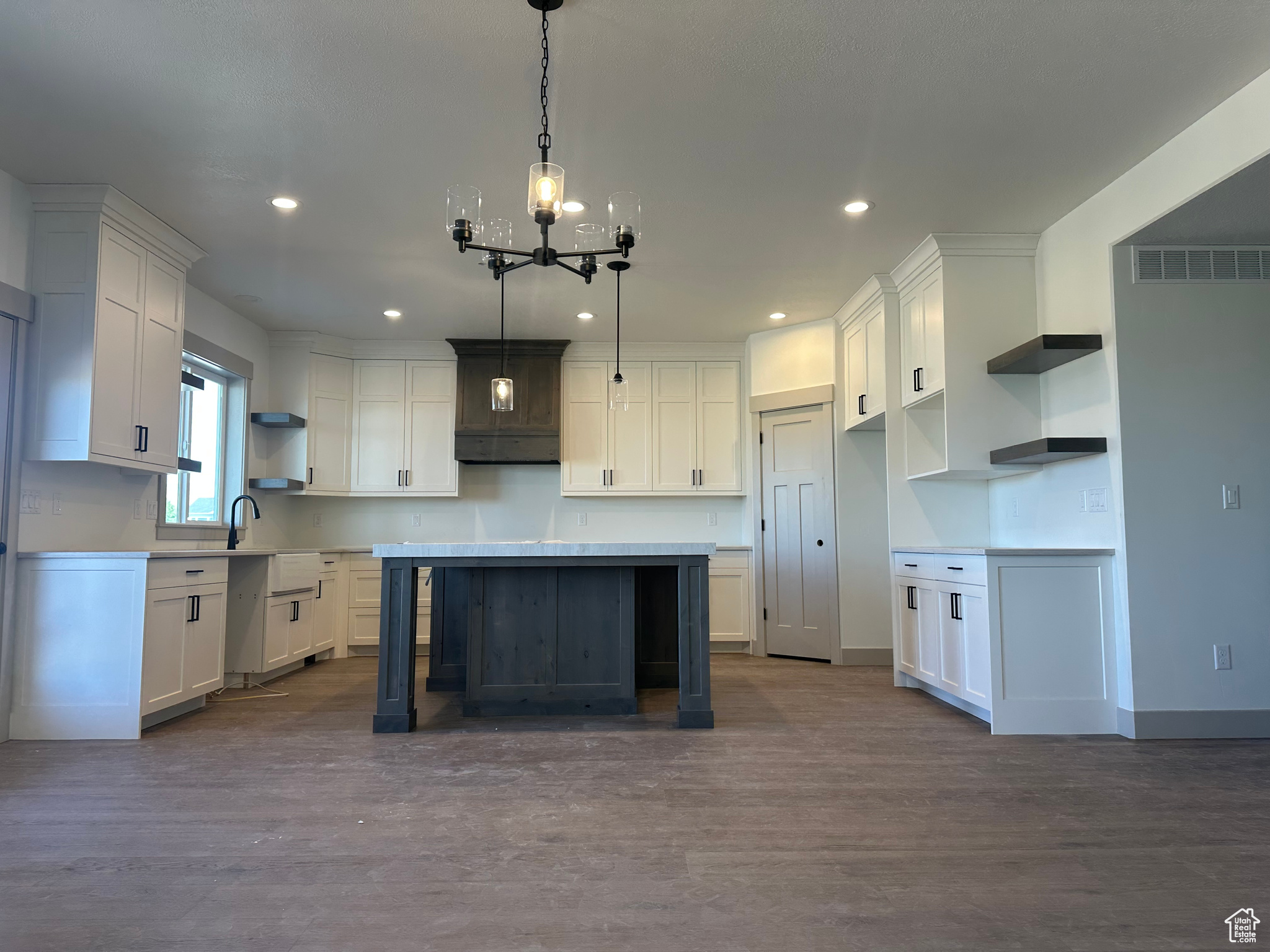 BECKAMS EDGE - Residential