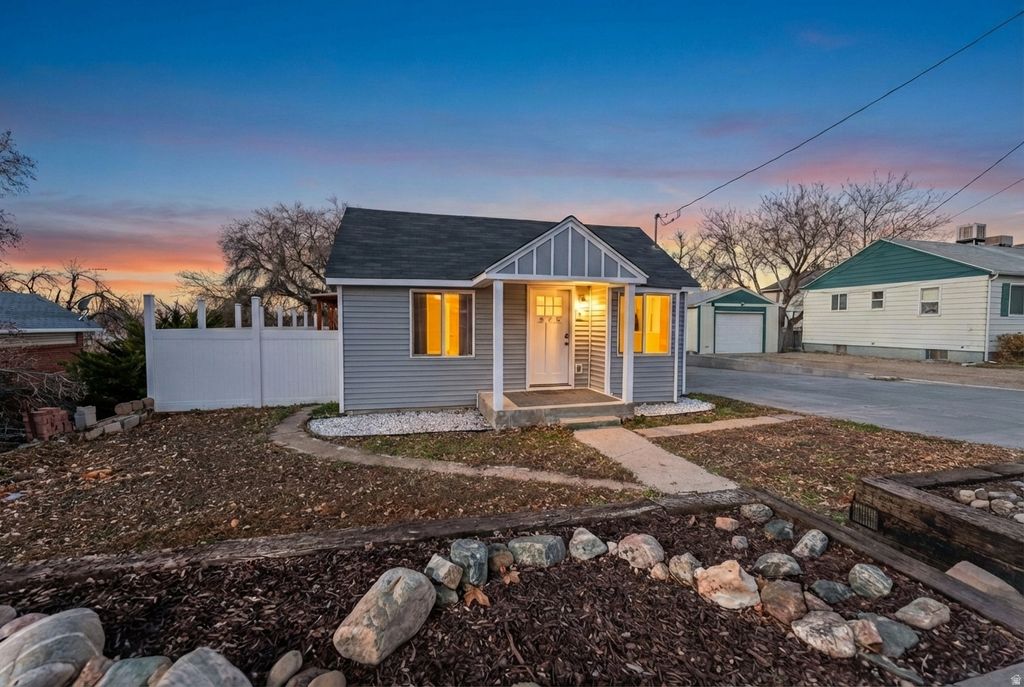 Photo of 876 S 1000 E, Clearfield, UT 84015 (MLS # 2136717)