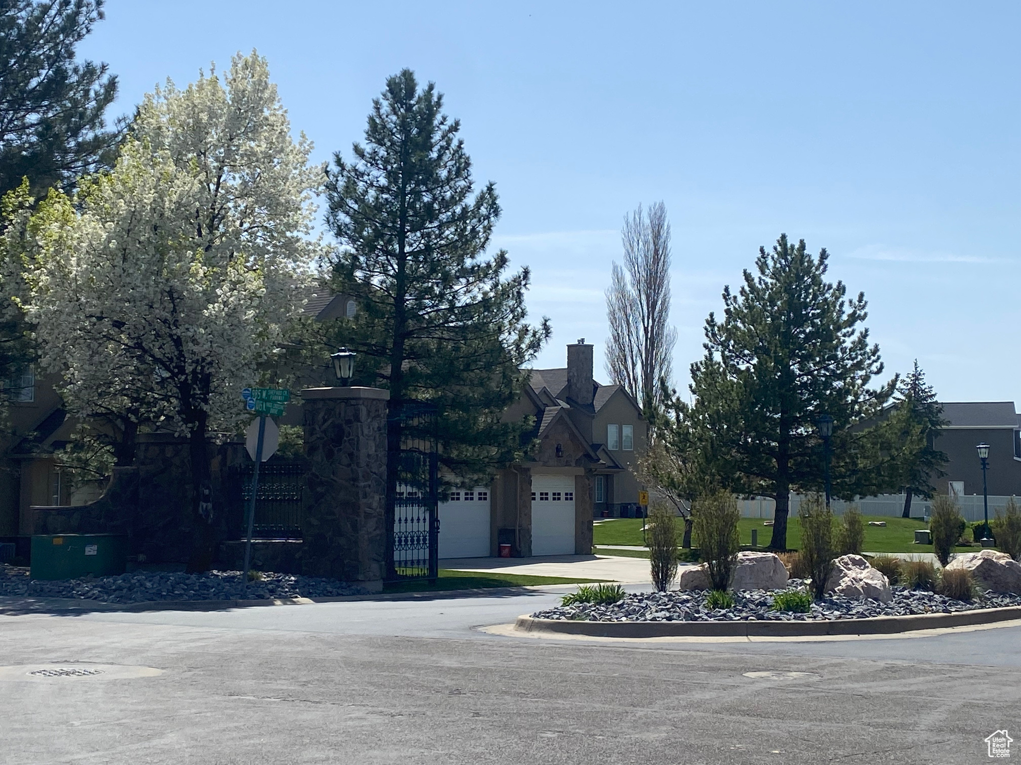 948 Shetland Ln #17, Farmington, Utah image 2