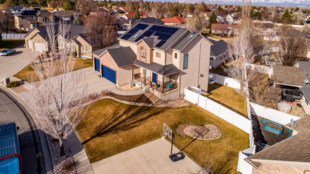 Photo of 9995 S CADDIE CIR W, South Jordan, UT 84009 (MLS # 2139400)