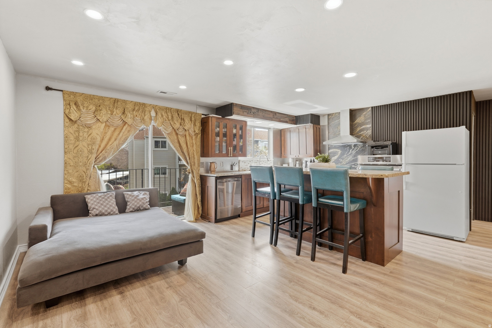 QUAILBROOK EAST - Residential