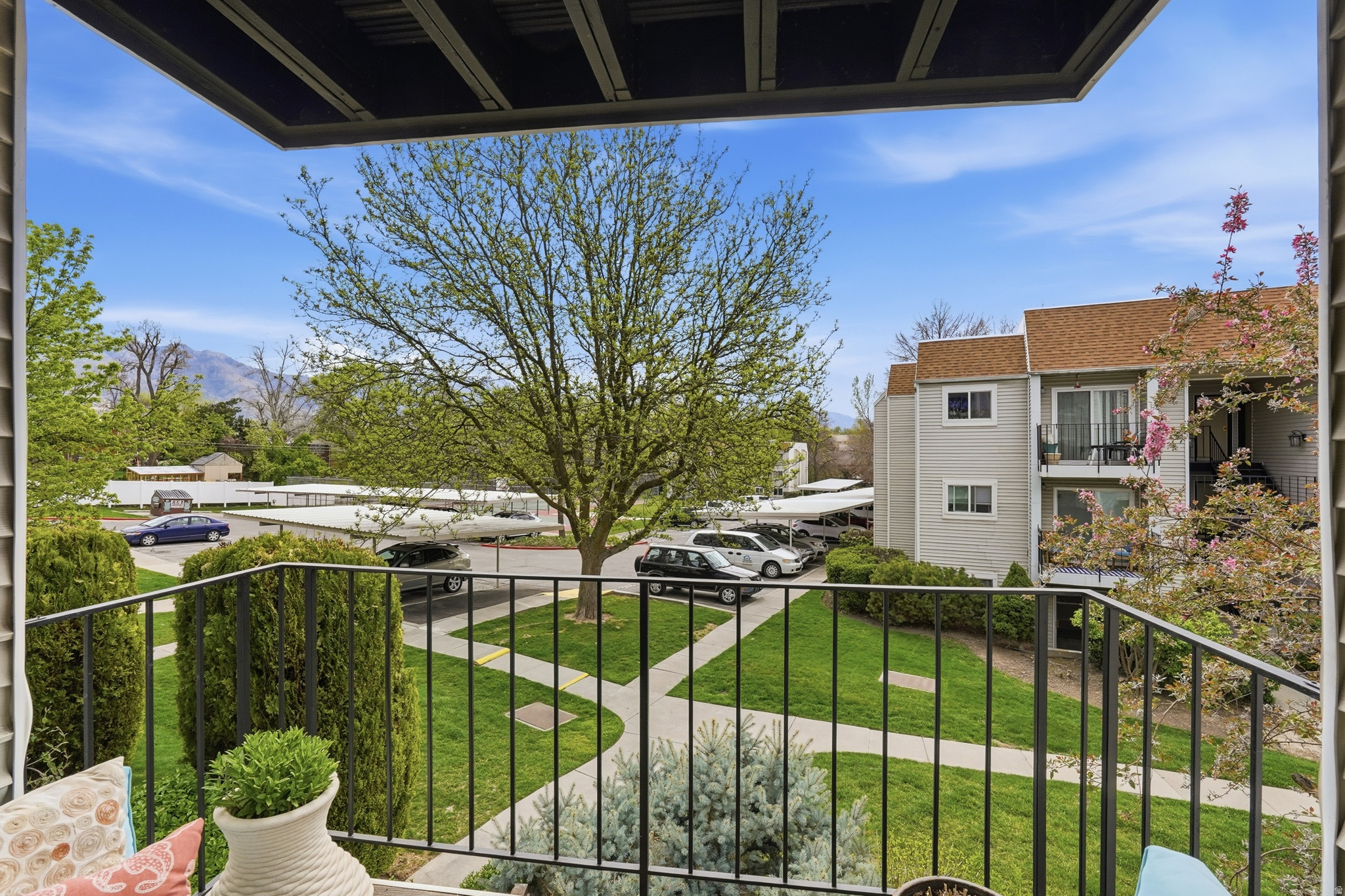QUAILBROOK EAST - Residential