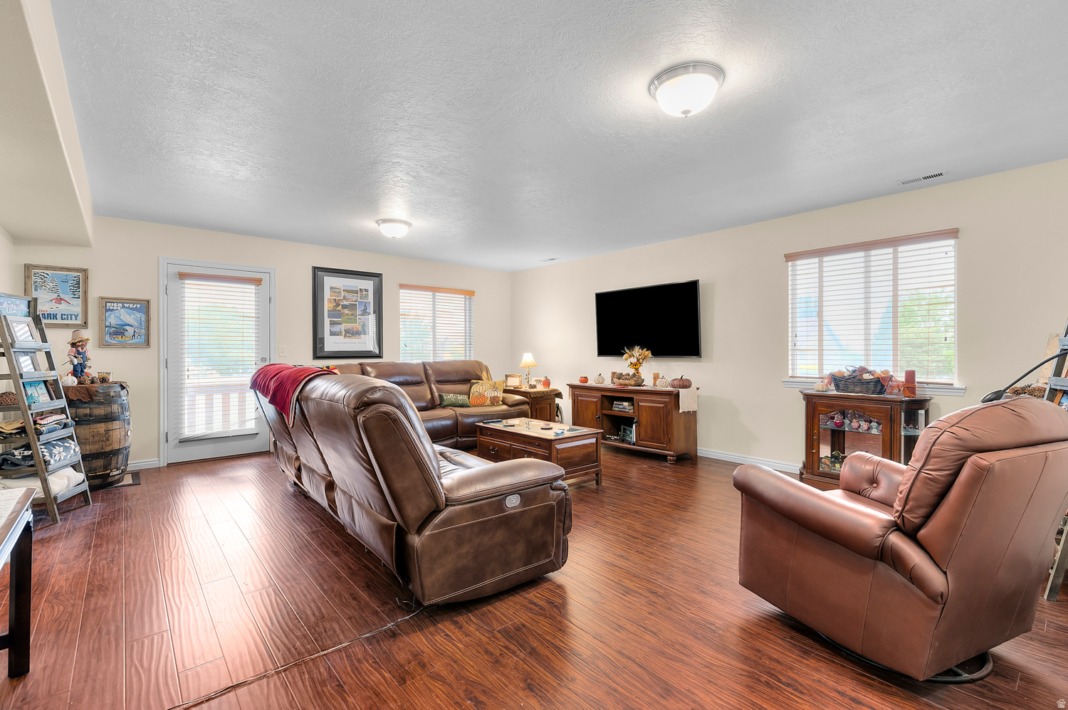 APPLE GROVE - Residential