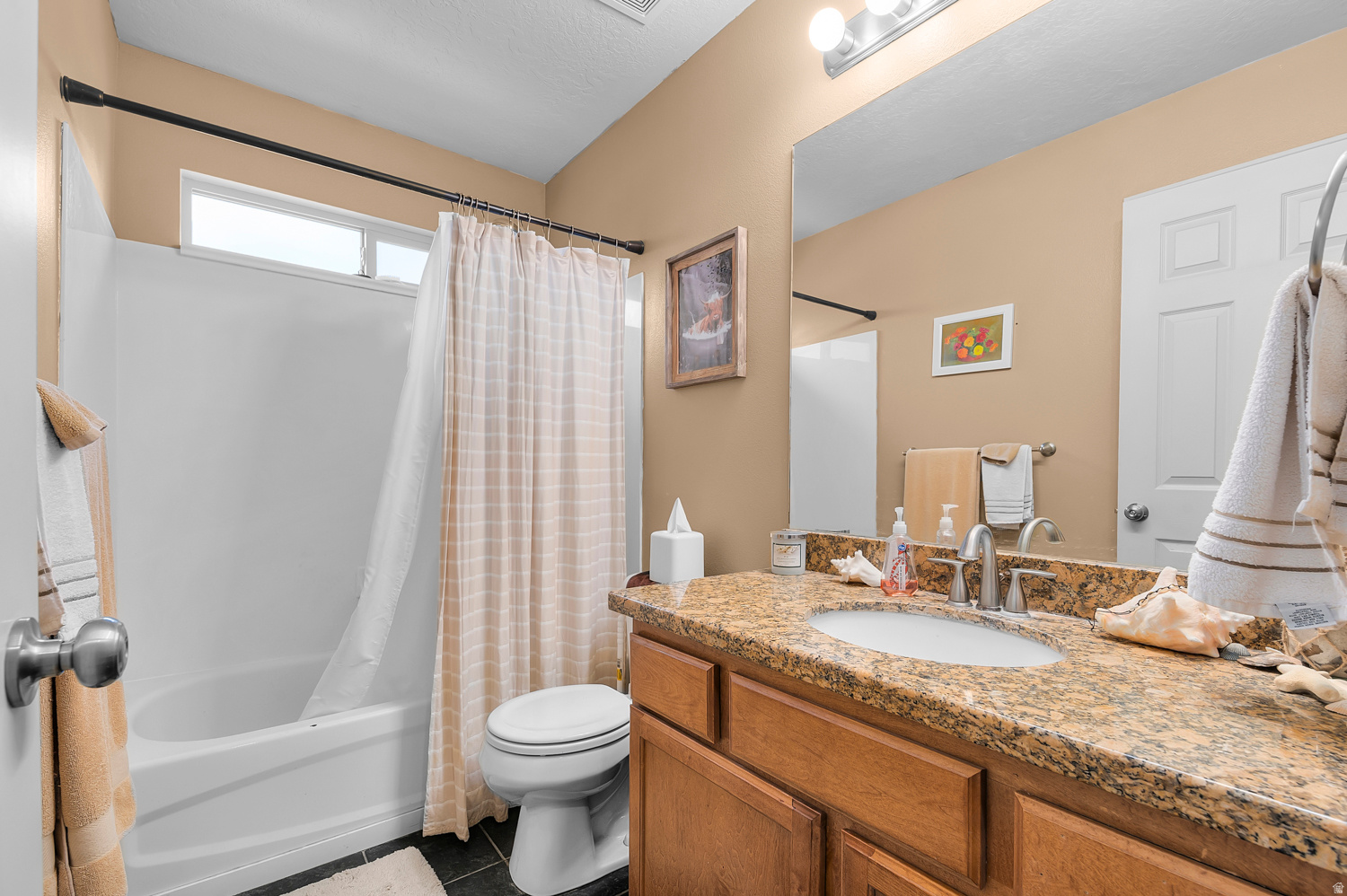 APPLE GROVE - Residential