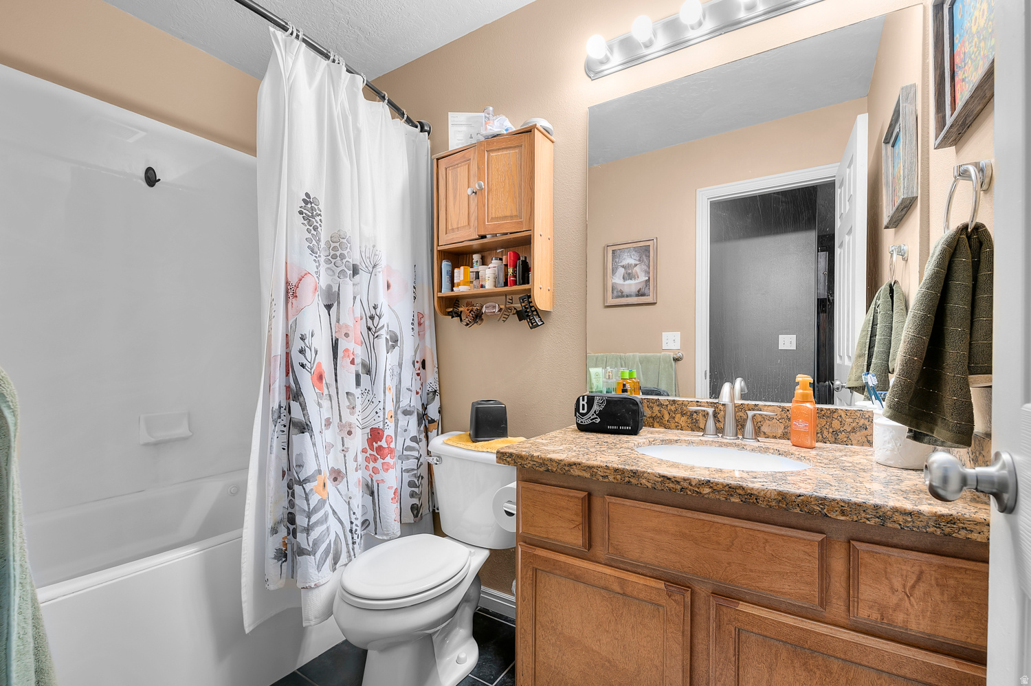 APPLE GROVE - Residential