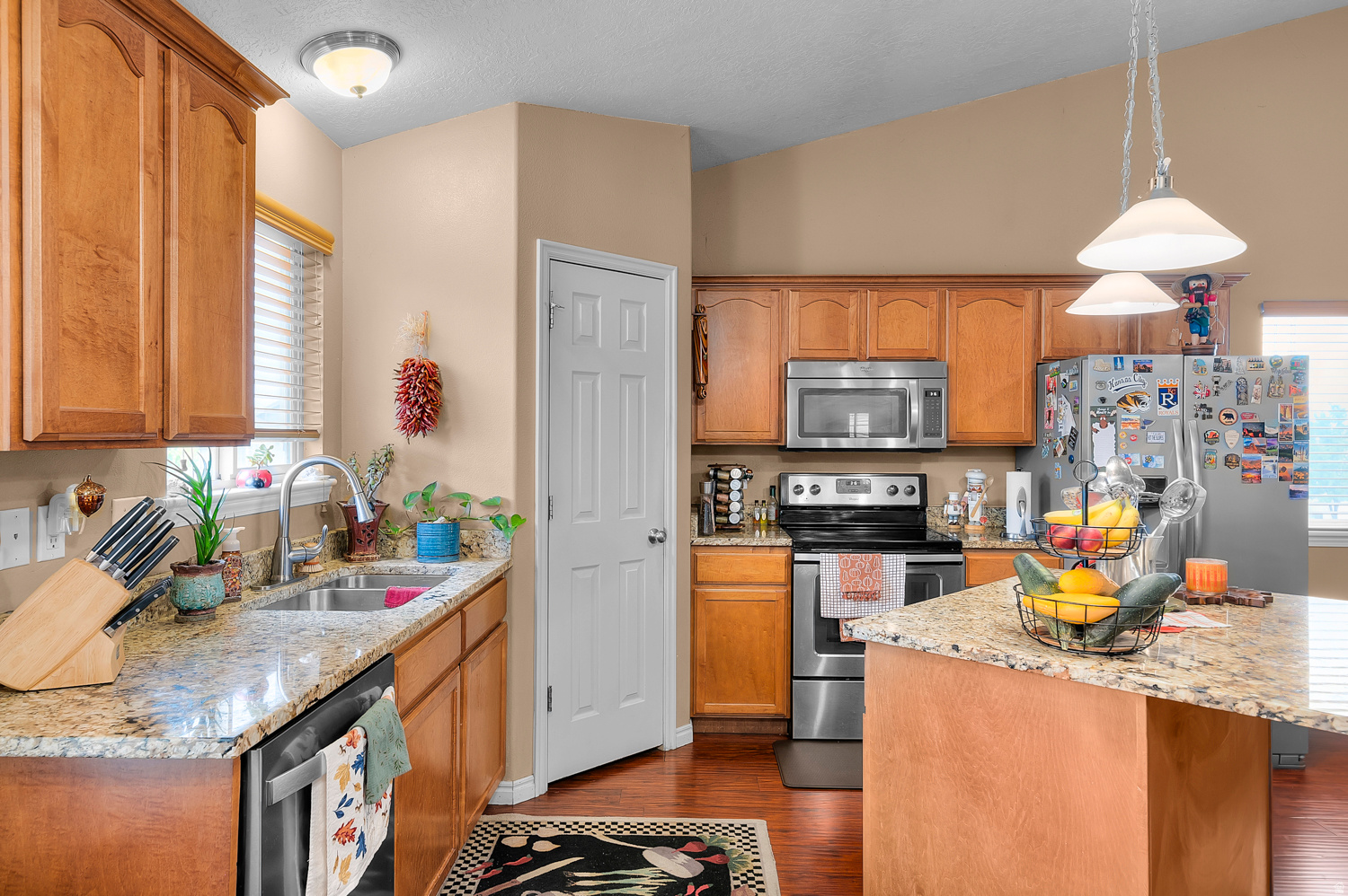 APPLE GROVE - Residential