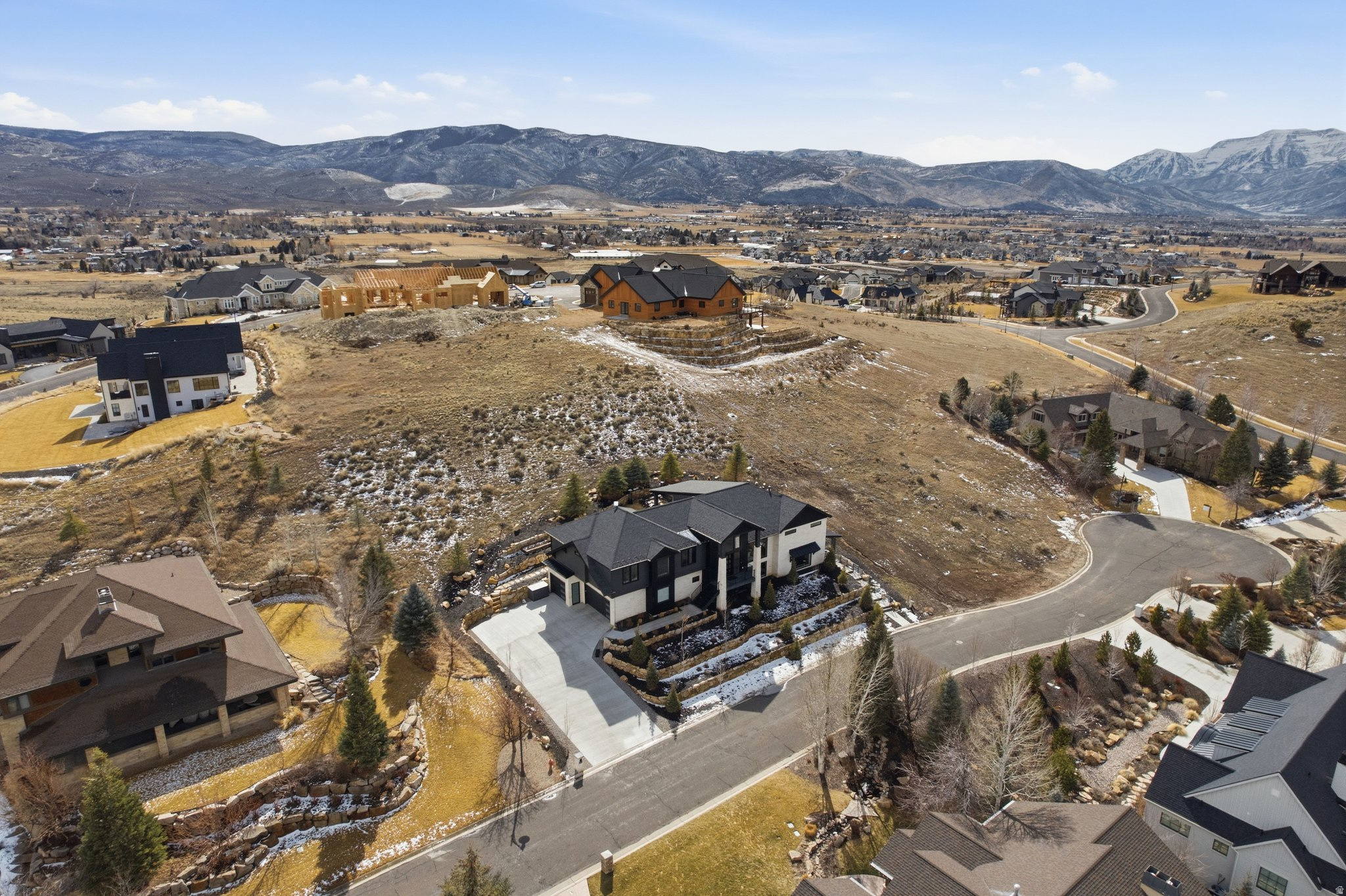 CROSSINGS AT LAKE CREEK - Residential