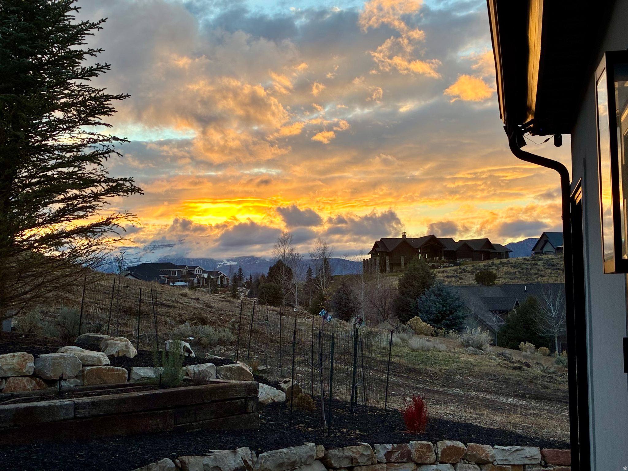 CROSSINGS AT LAKE CREEK - Residential