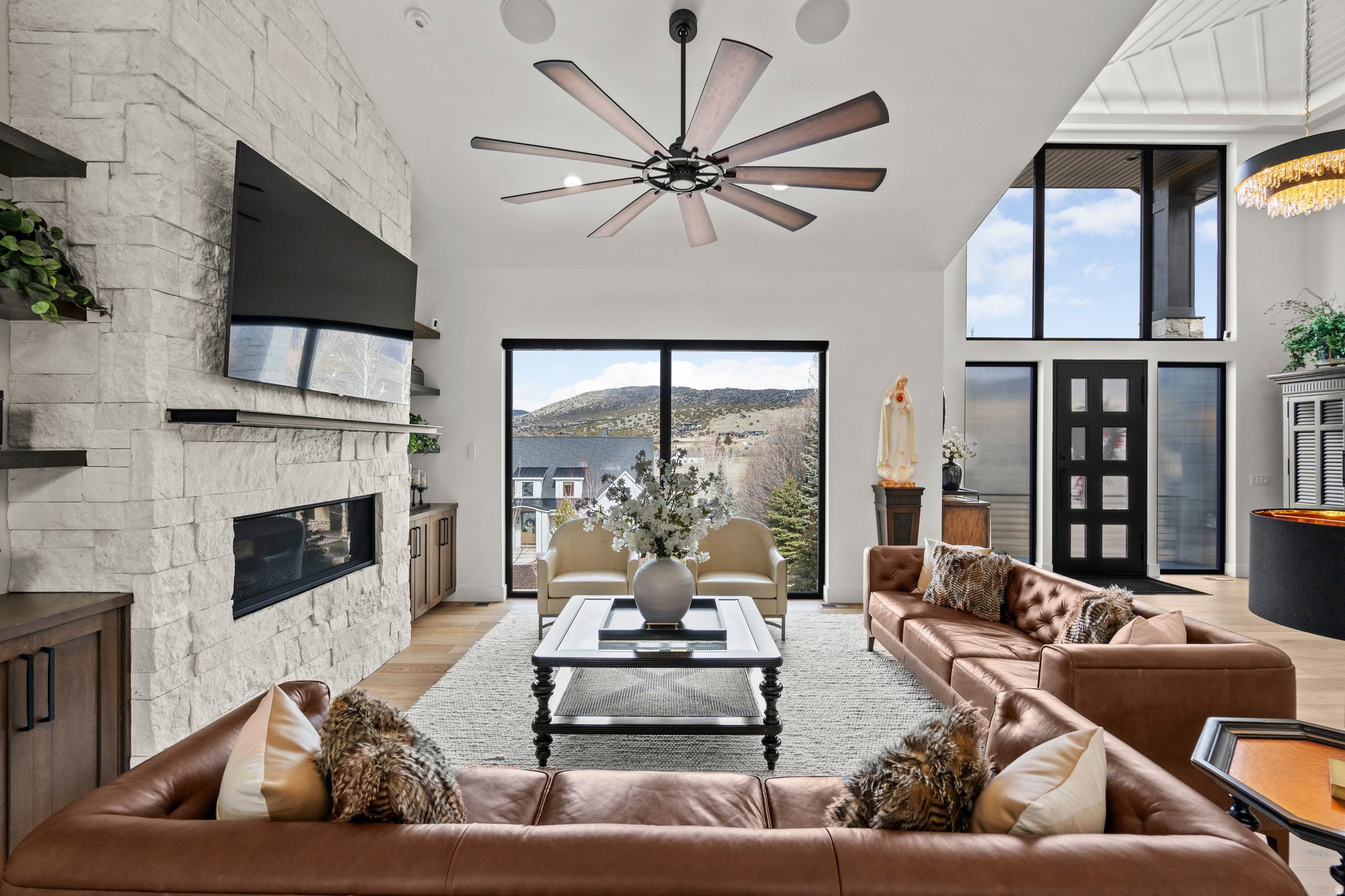 CROSSINGS AT LAKE CREEK - Residential