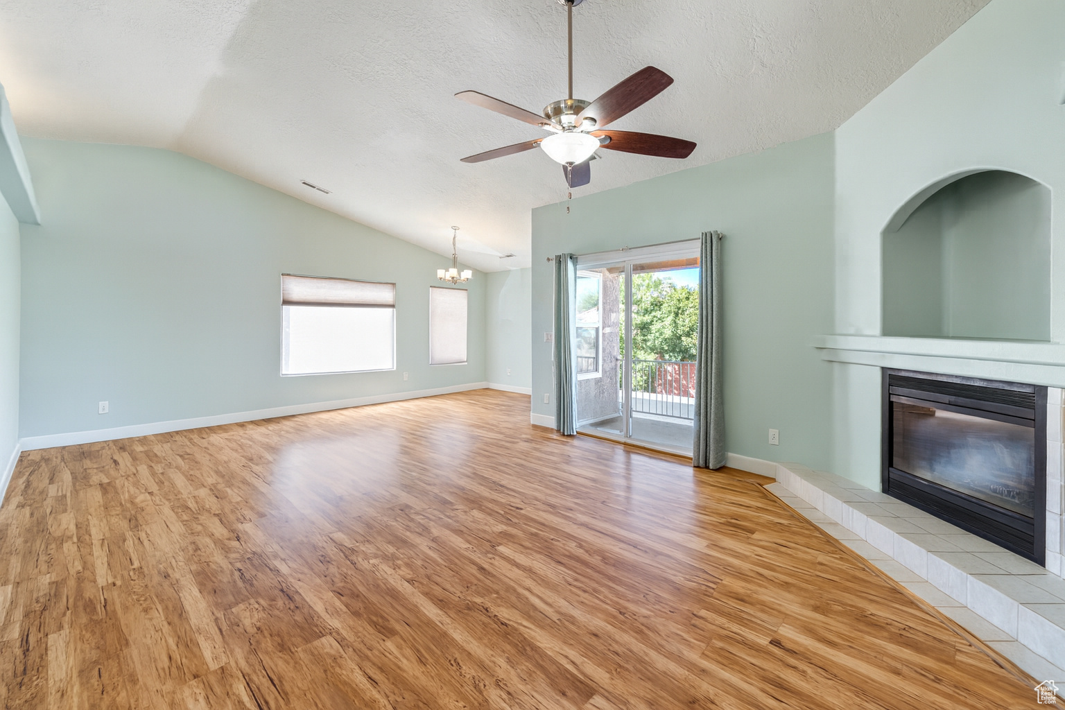 BLOOMINGTON HILLS - Residential