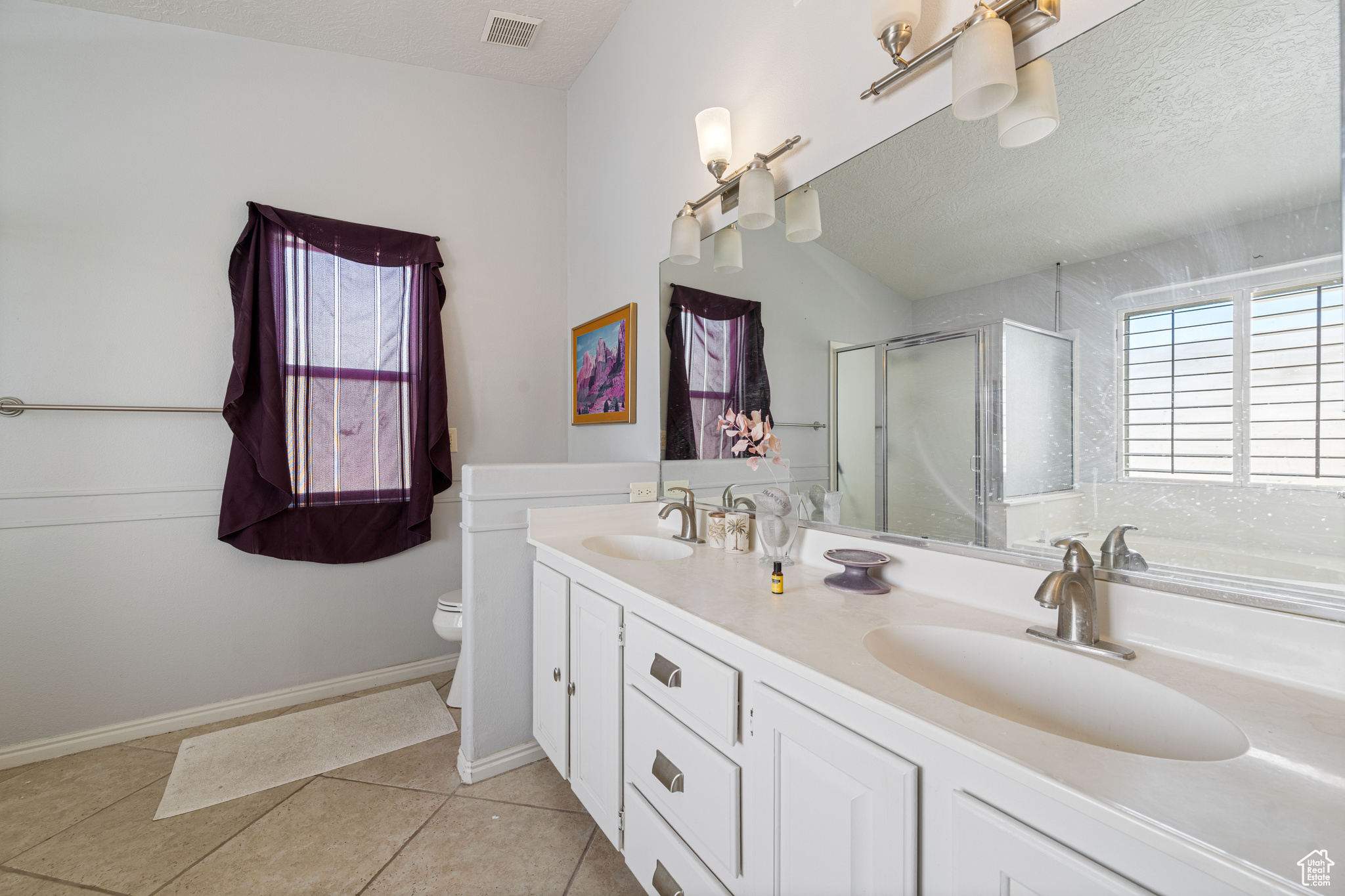 BLOOMINGTON HILLS - Residential