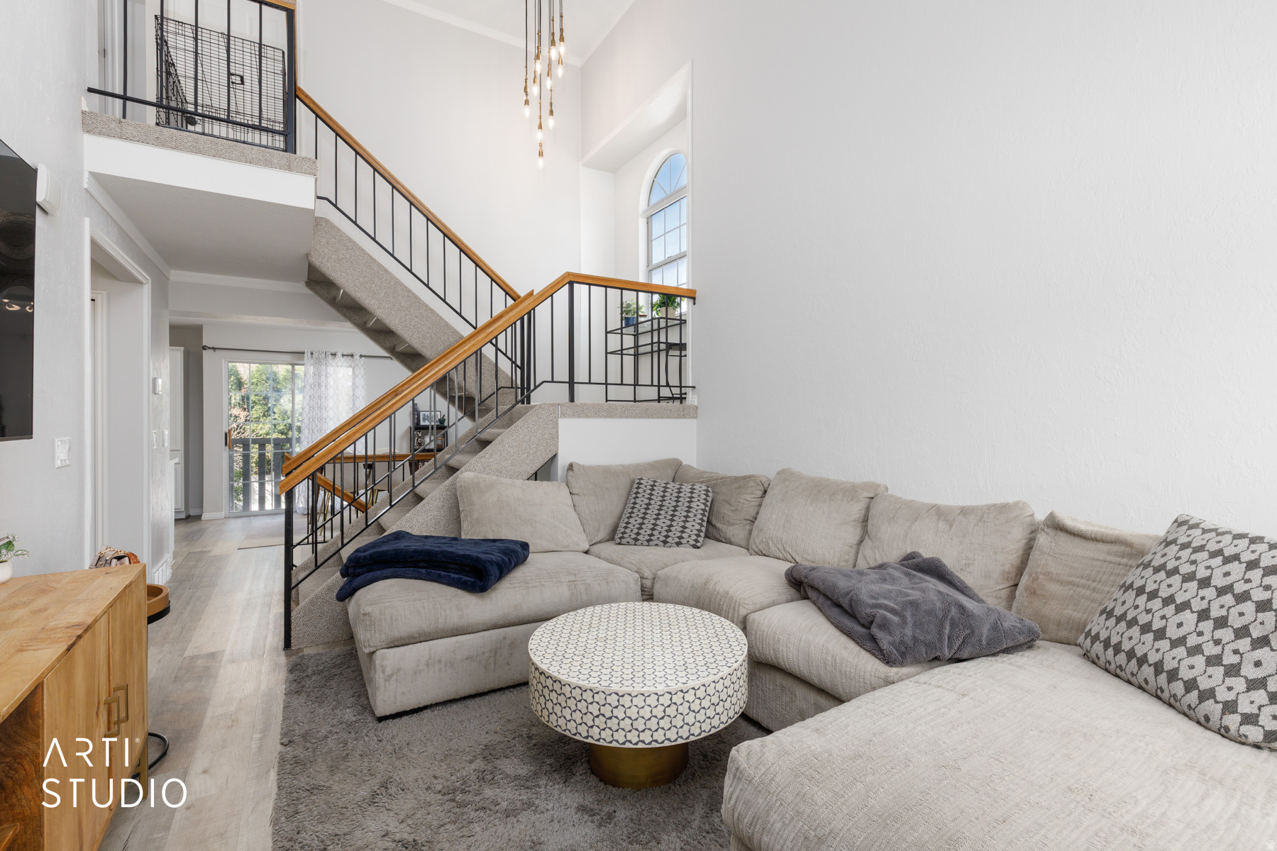 COUNTRY STATION - Residential