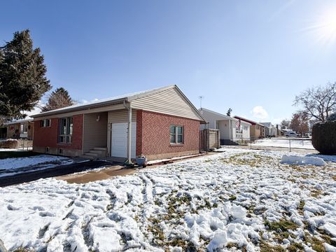 Tiny photo for 493 W 5100 S, Washington Terrace, UT 84405 (MLS # 2125235)