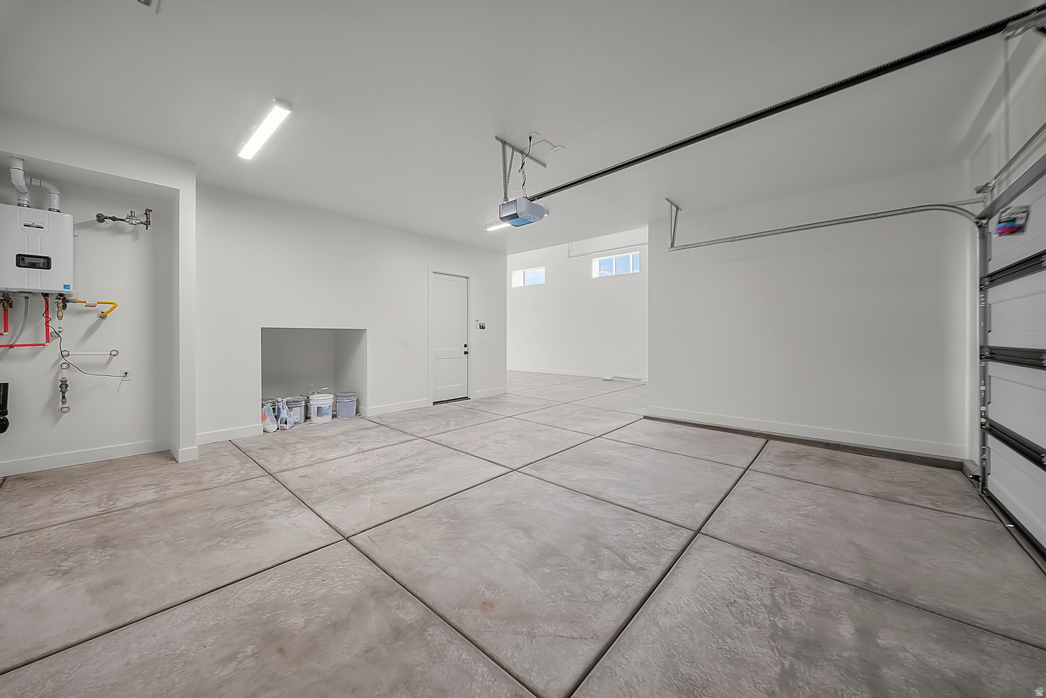 DESERT HORIZON - Residential