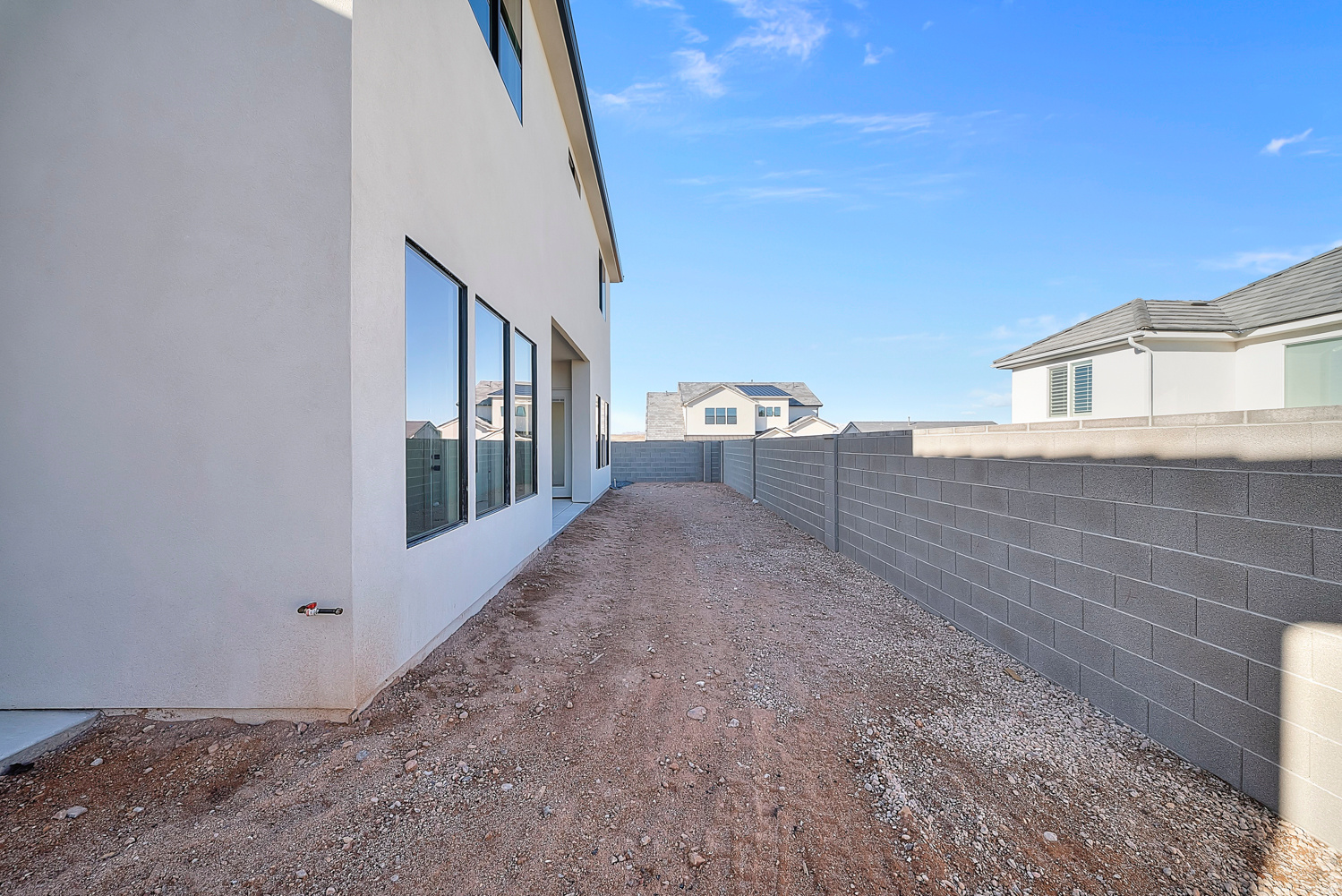 DESERT HORIZON - Residential