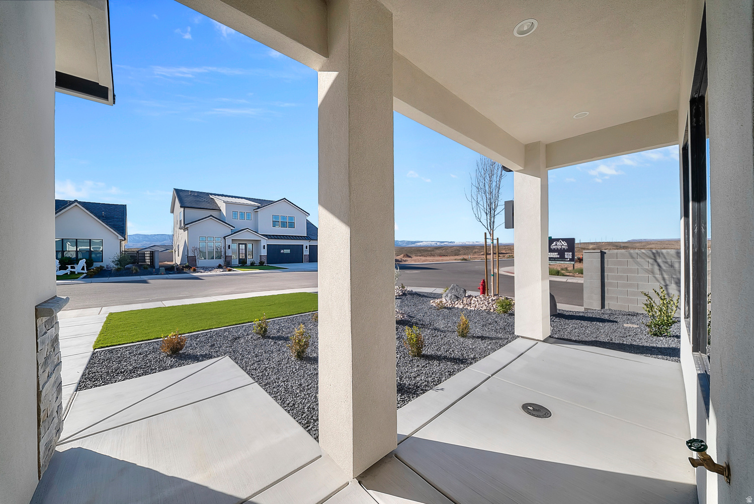 DESERT HORIZON - Residential