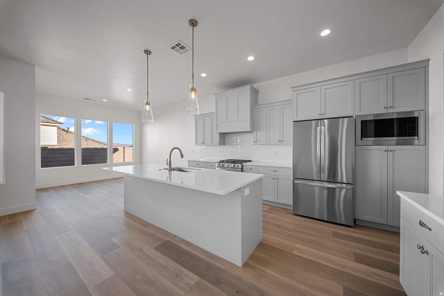 DESERT HORIZON - Residential