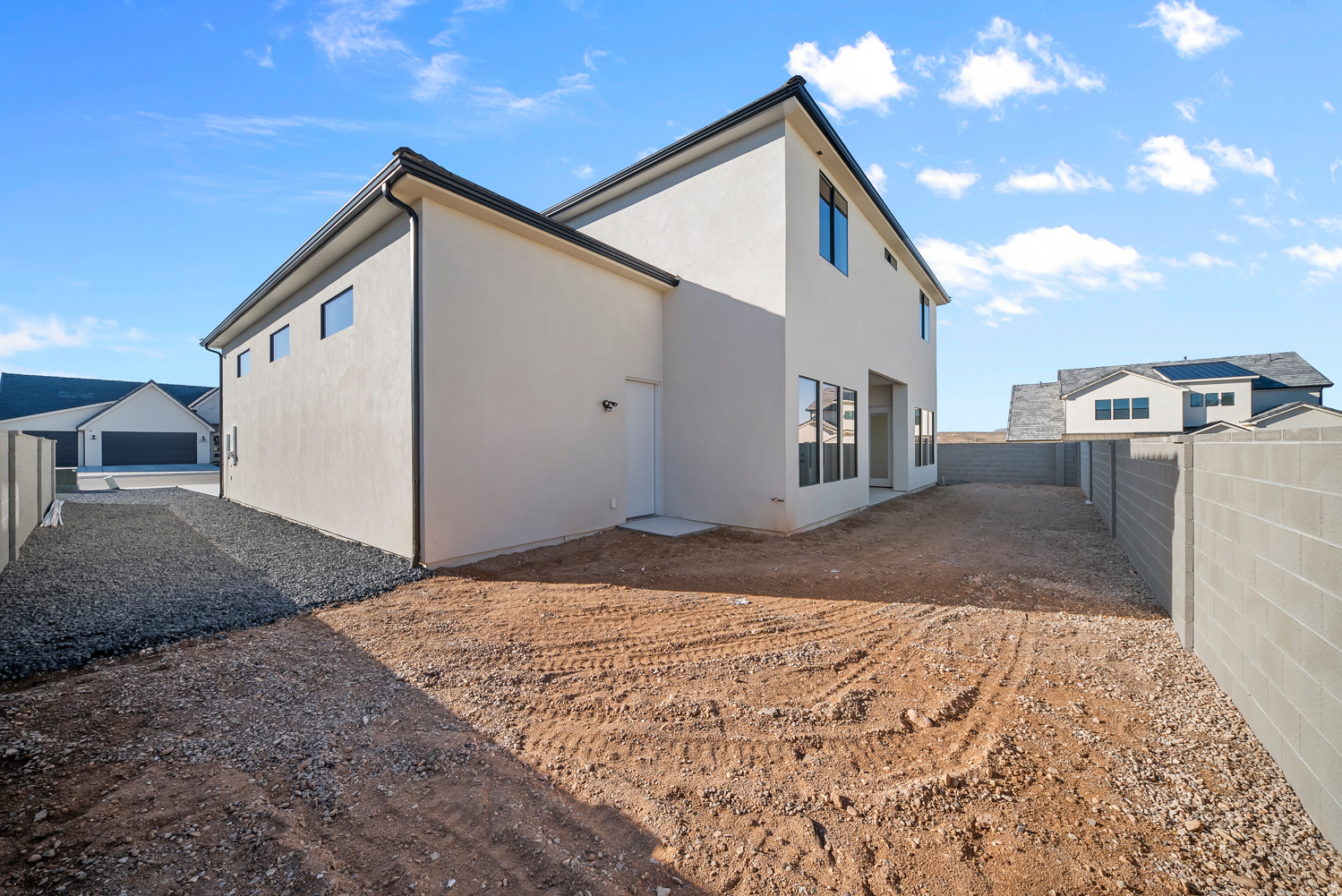 DESERT HORIZON - Residential