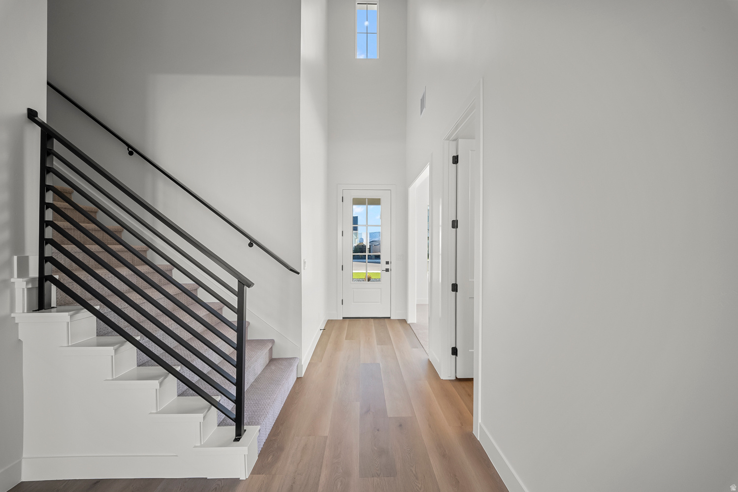 DESERT HORIZON - Residential