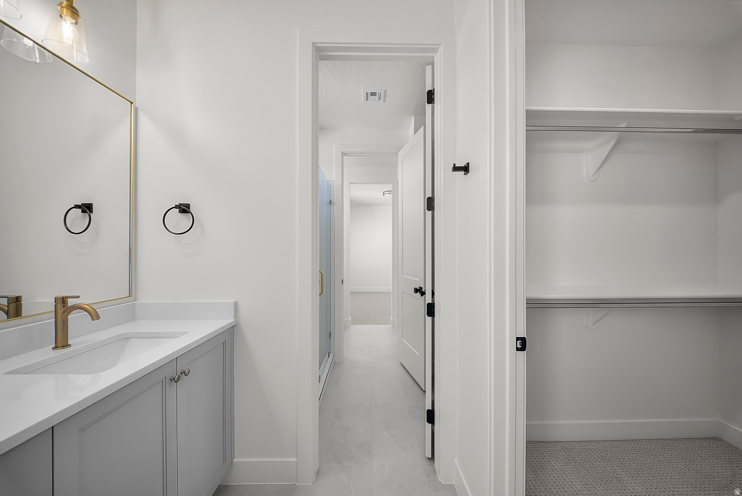 DESERT HORIZON - Residential