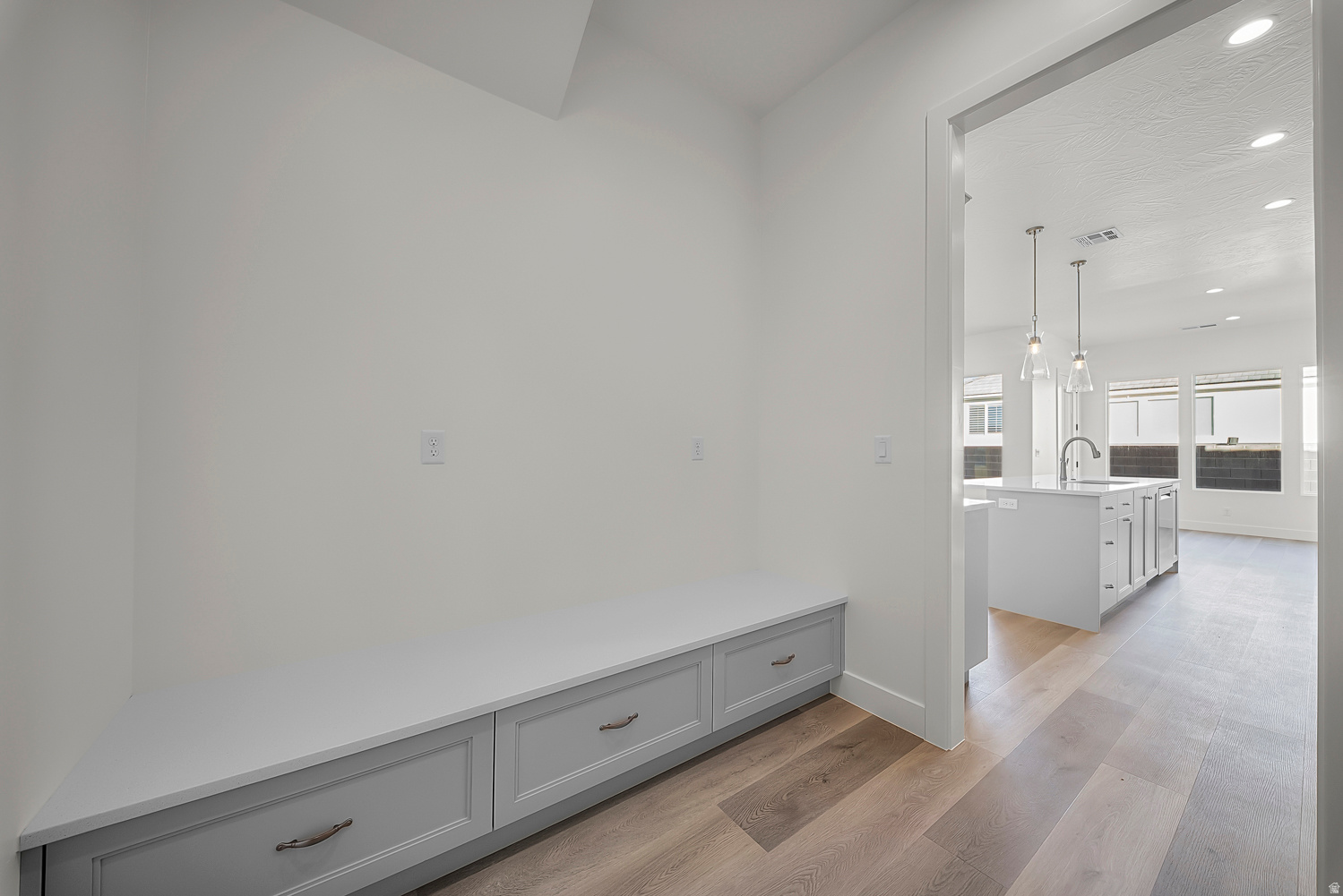 DESERT HORIZON - Residential