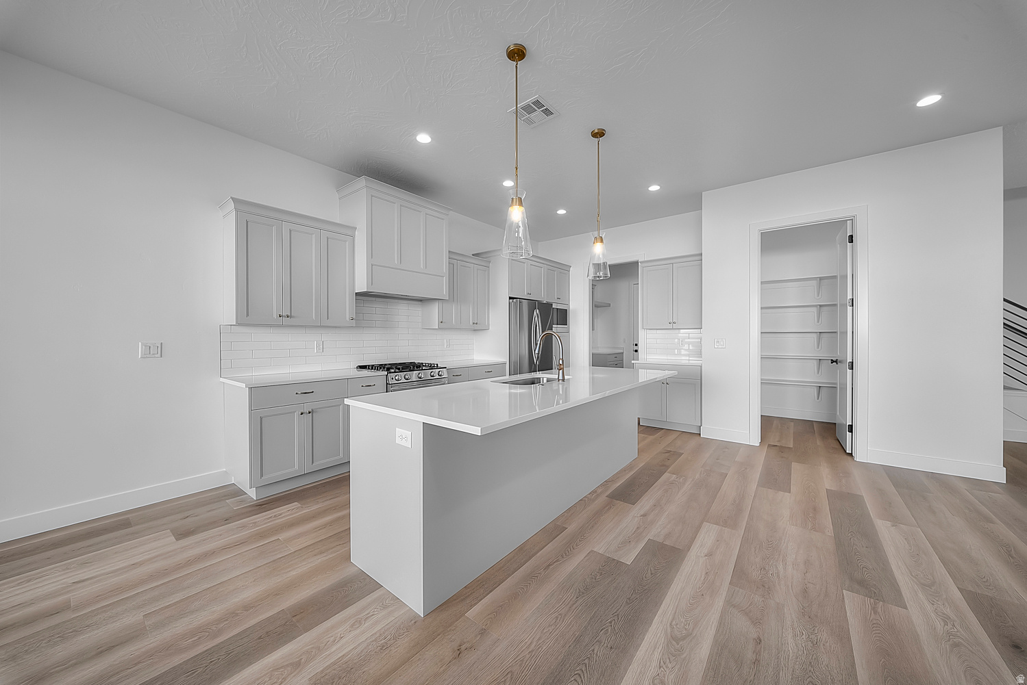 DESERT HORIZON - Residential