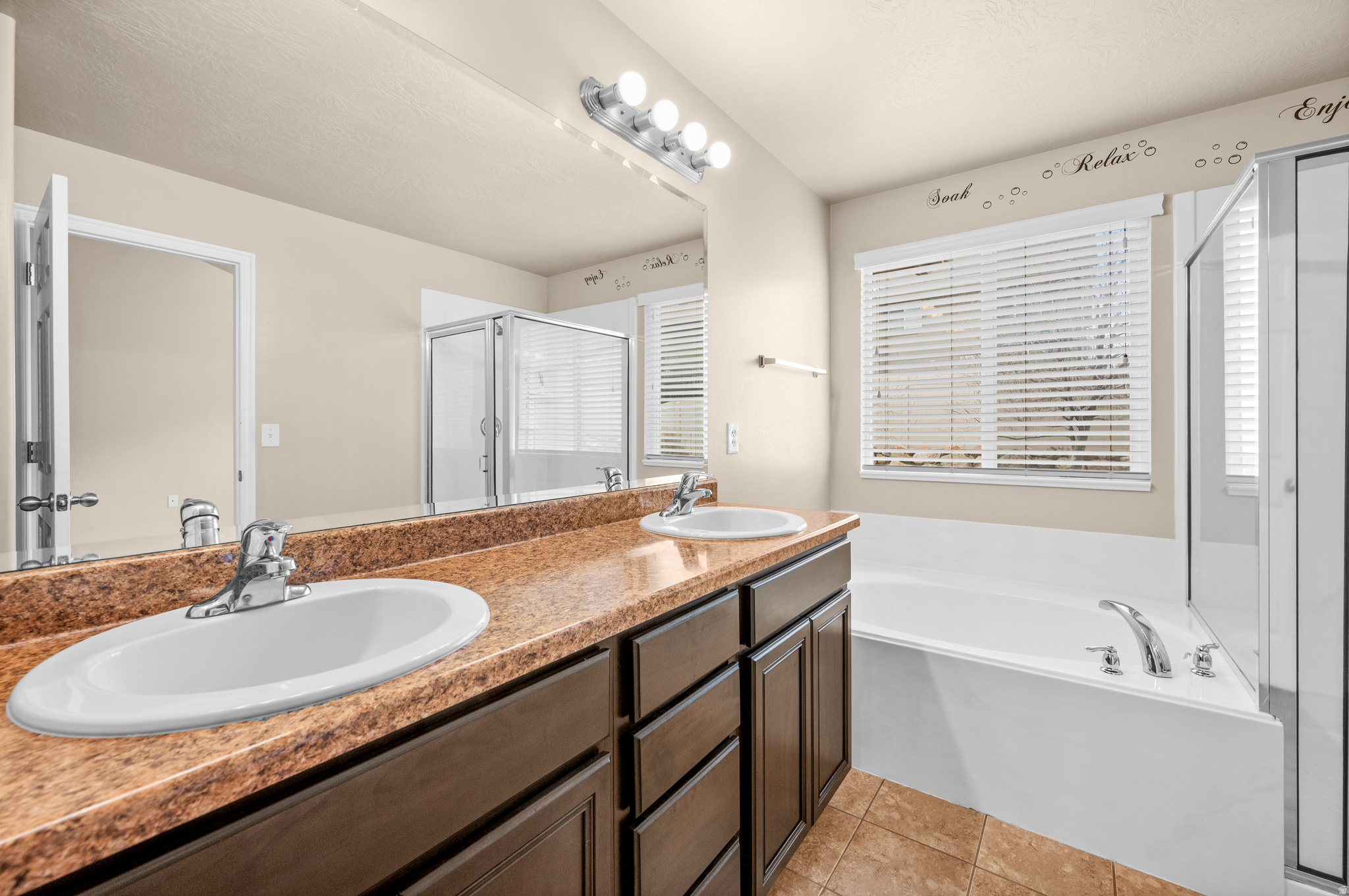 DISCOVERY - Residential