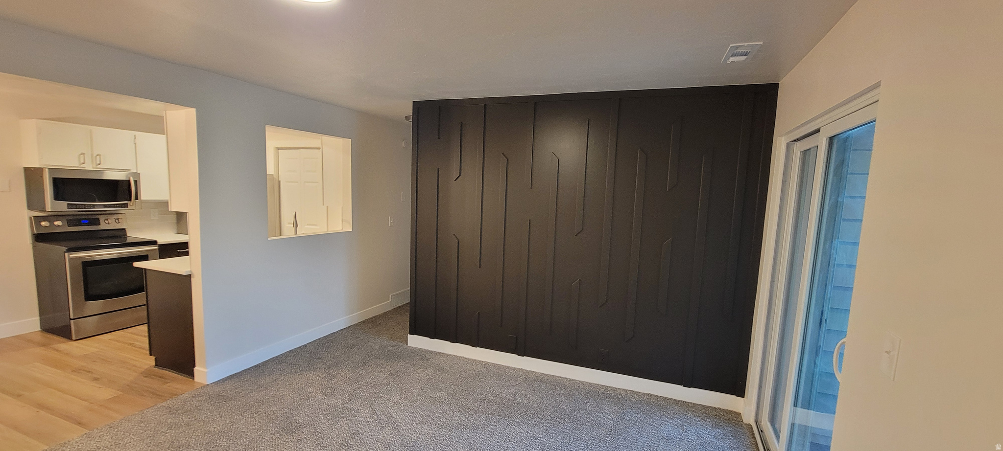 COTTONWOODS AT VINE - Residential