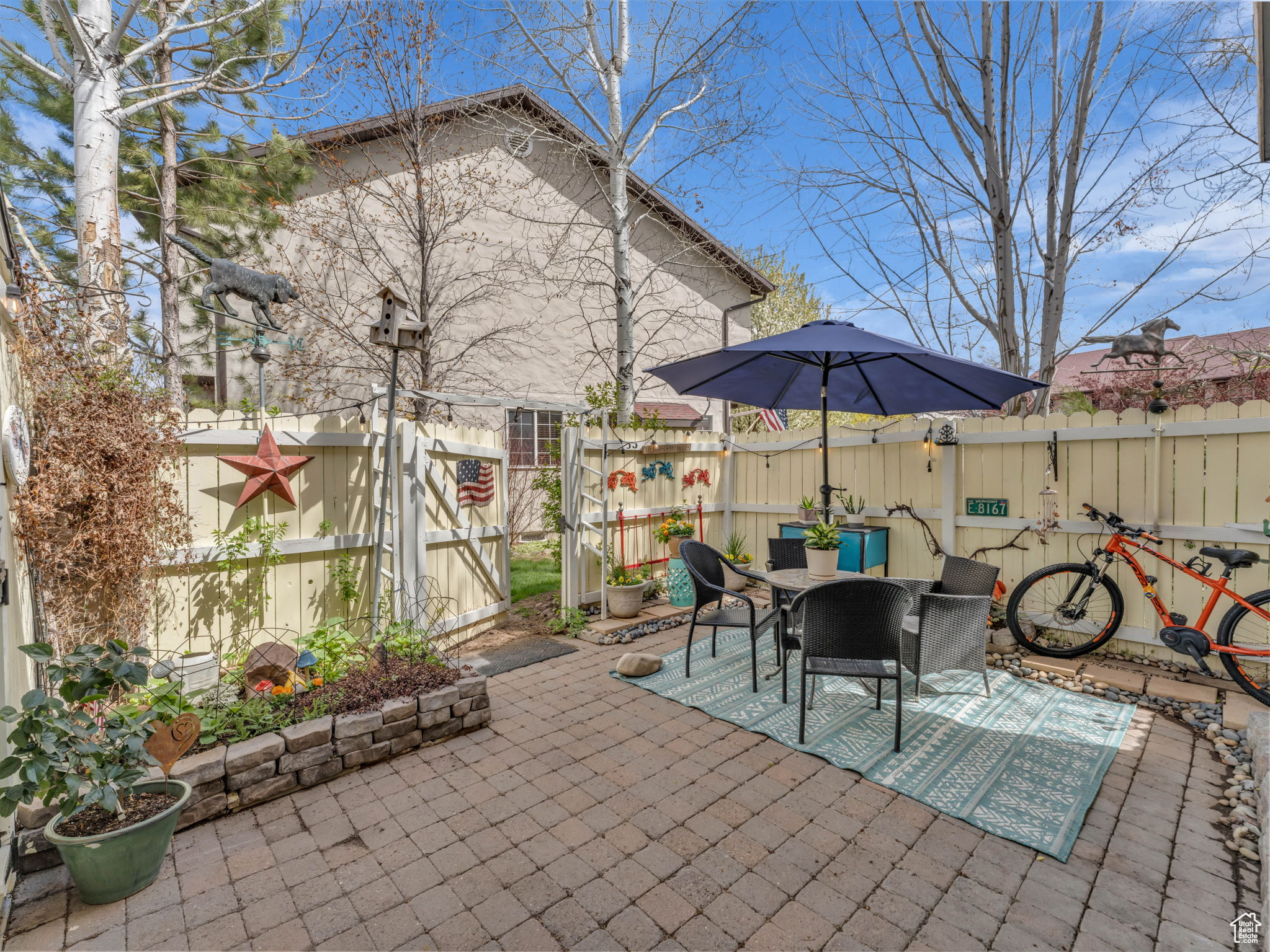 THE HAMLET - Residential